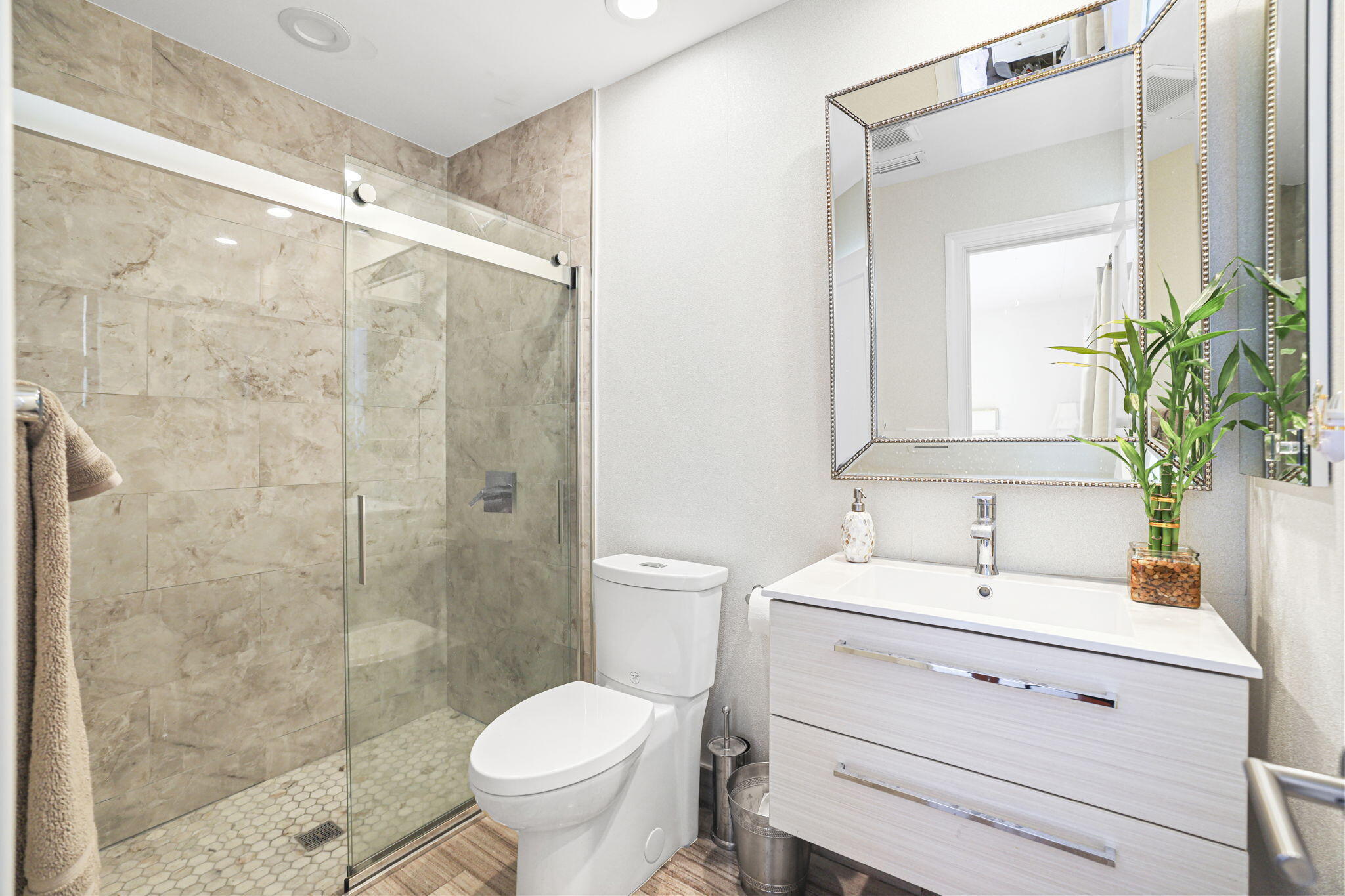 EASTPOINTE - Residential