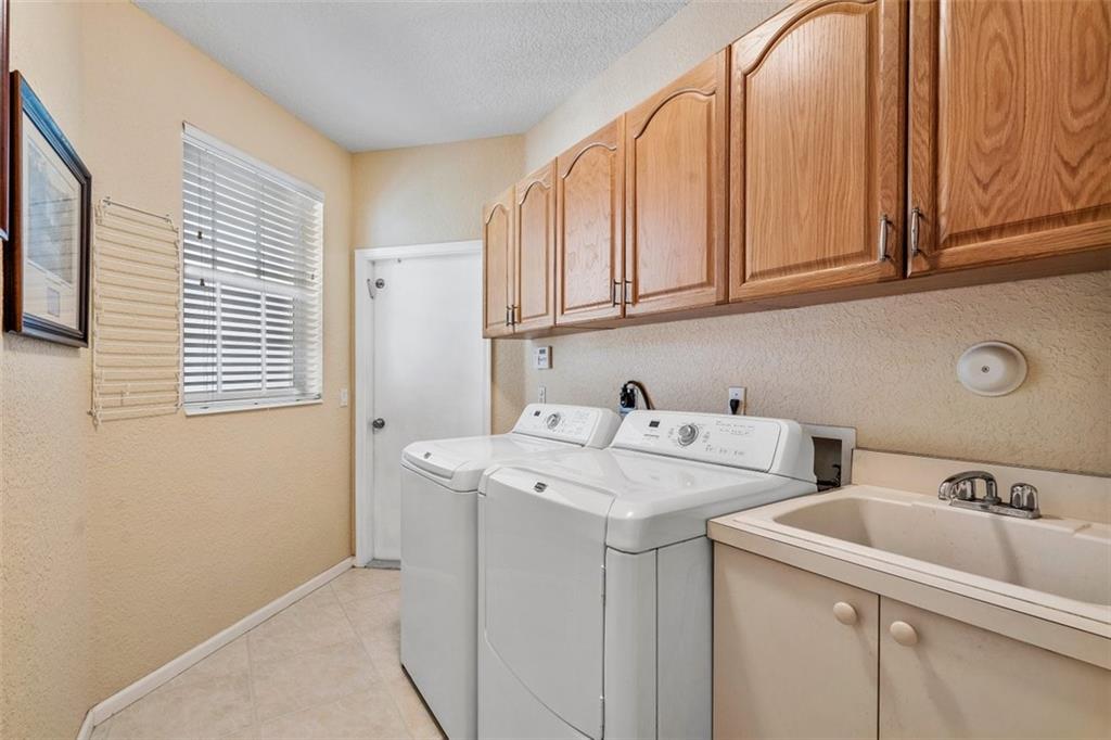 Fox Ridge 157-8 B - Residential