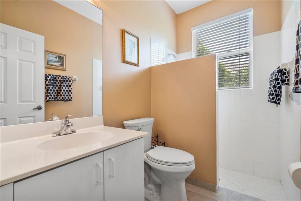 Fox Ridge 157-8 B - Residential