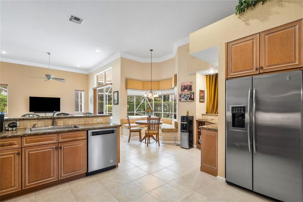 Fox Ridge 157-8 B - Residential