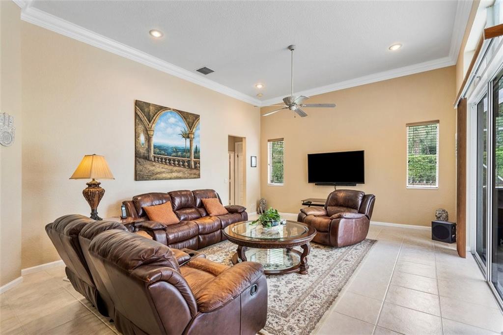Fox Ridge 157-8 B - Residential
