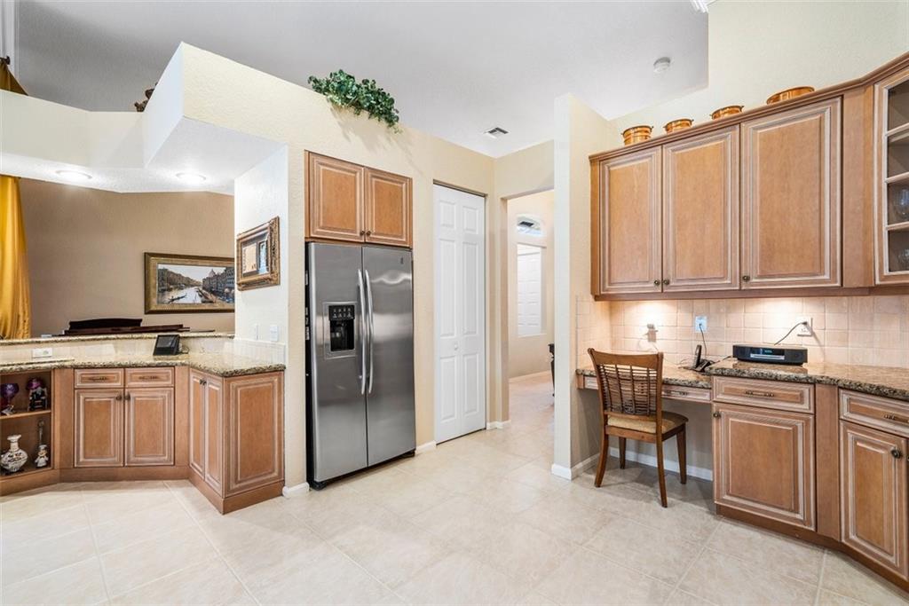 Fox Ridge 157-8 B - Residential