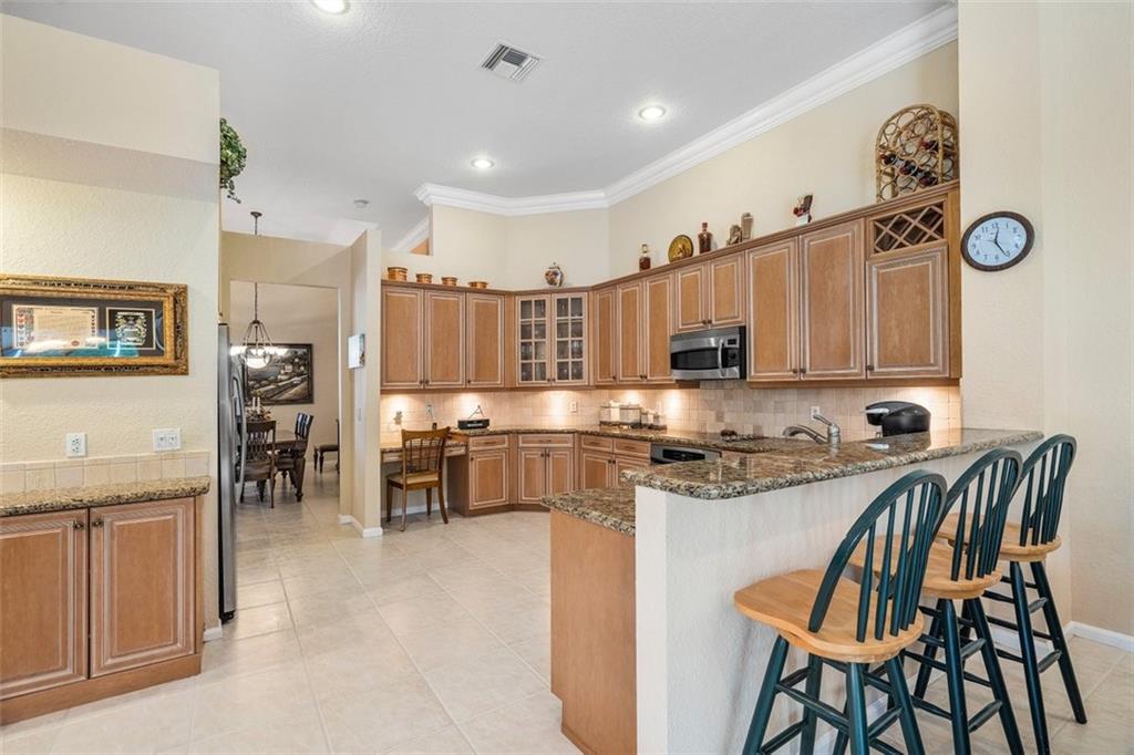 Fox Ridge 157-8 B - Residential