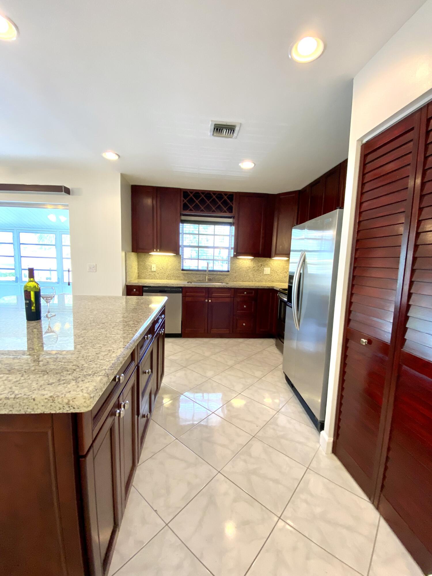 HIGH POINT OF FORT PIERCE CONDOMINIUM SECTION 3 - Residential