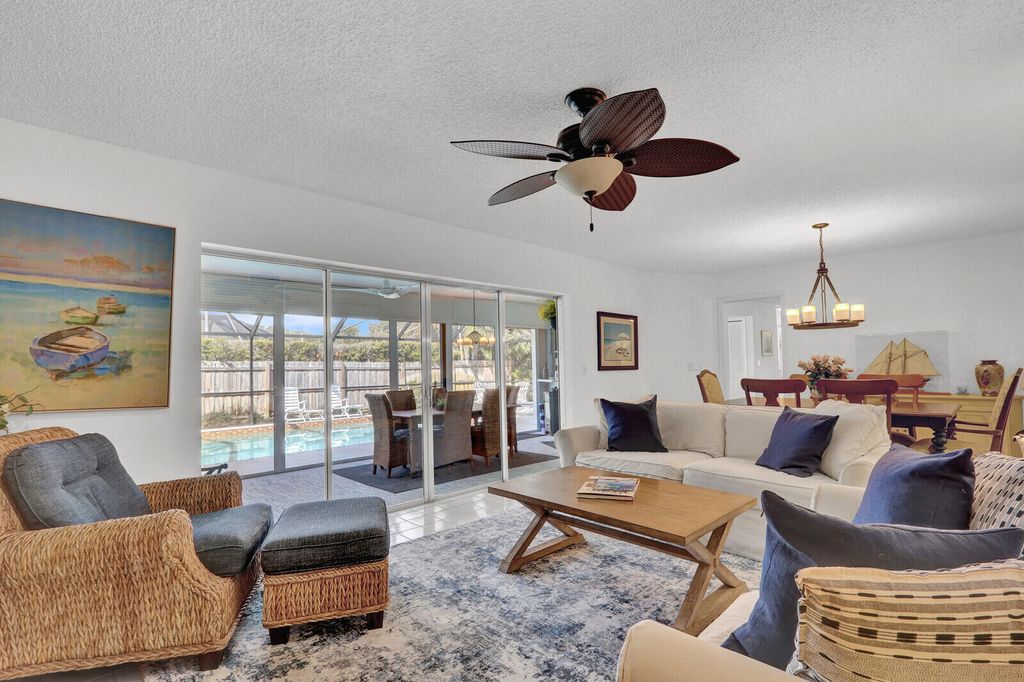 Photo of 36 SE Saddleback Road, Jupiter, FL 33469 (MLS # R11163577)