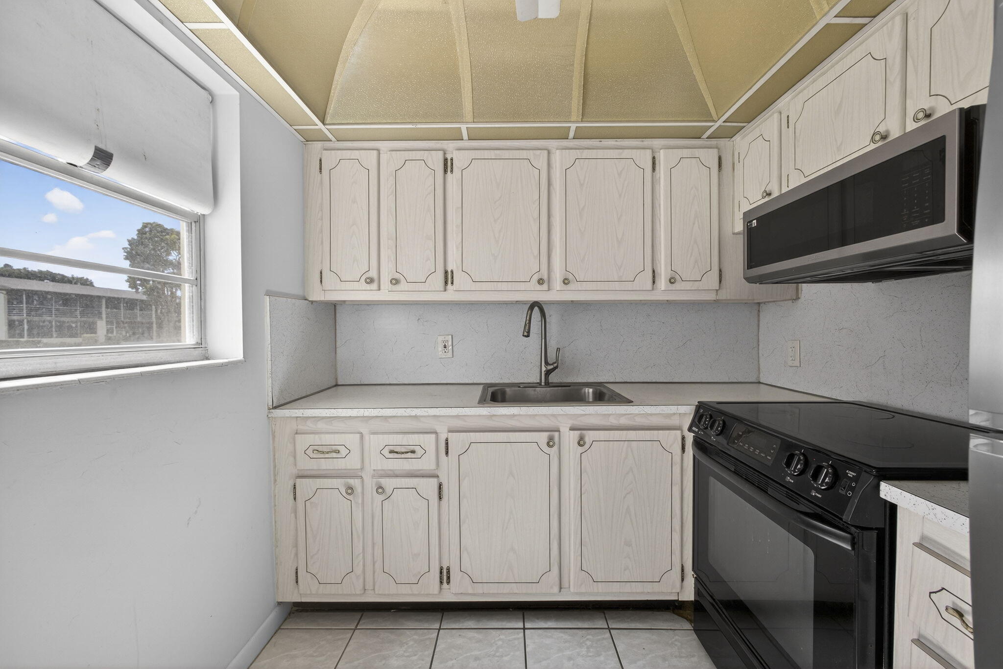 CENTURY VILLAGE DORCHESTER CONDO - Residential