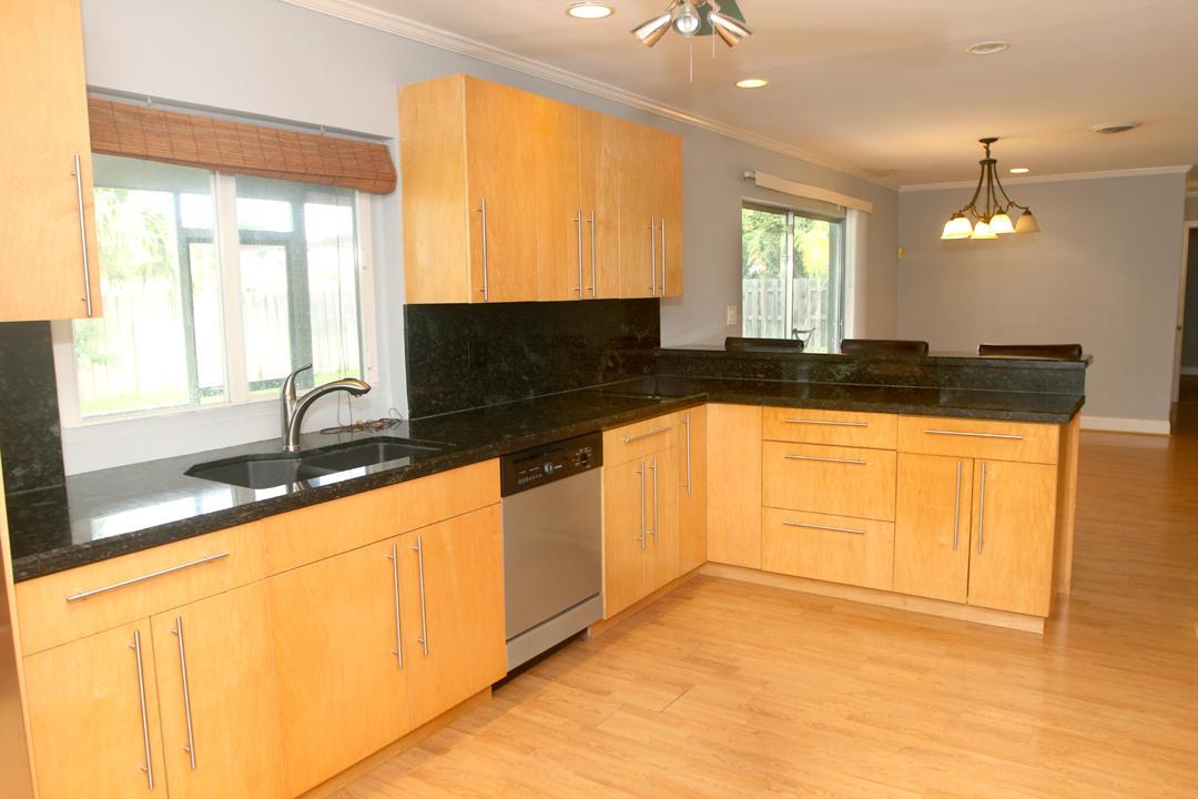 SHOREWOOD - Residential Lease