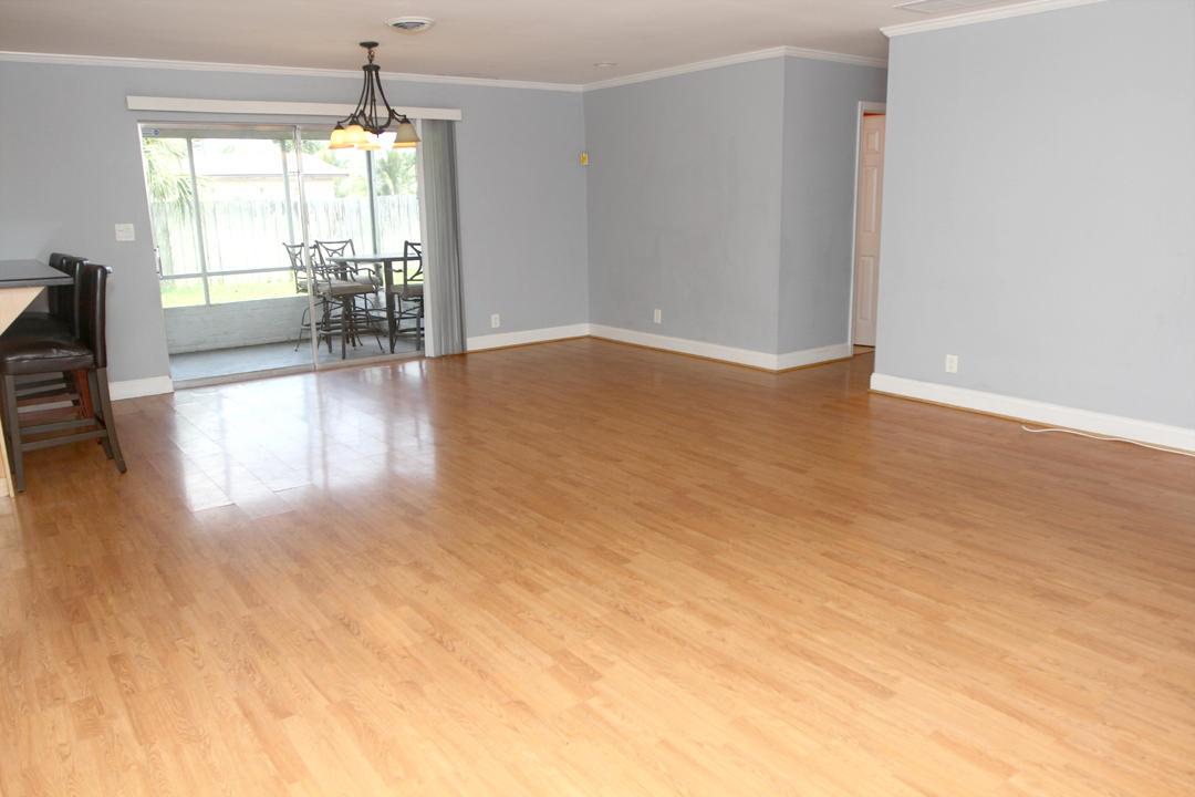 SHOREWOOD - Residential Lease