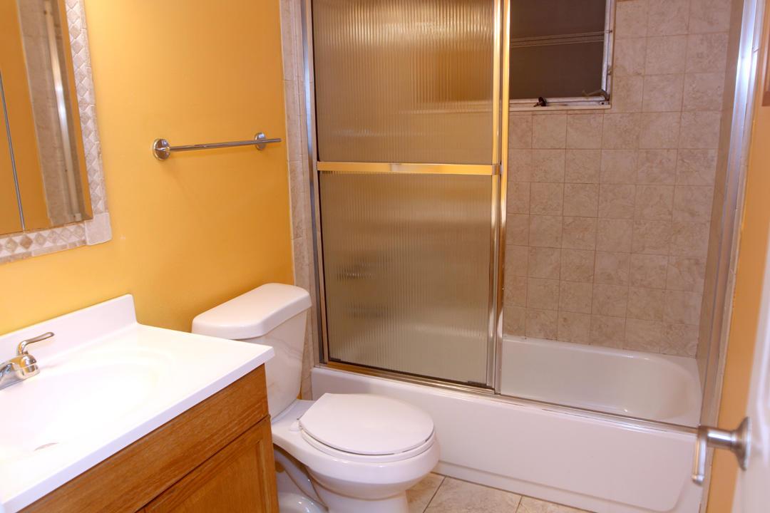SHOREWOOD - Residential Lease