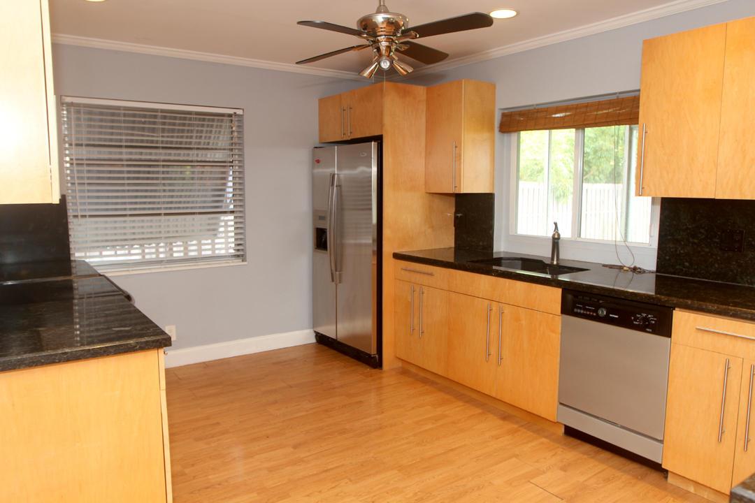 SHOREWOOD - Residential Lease