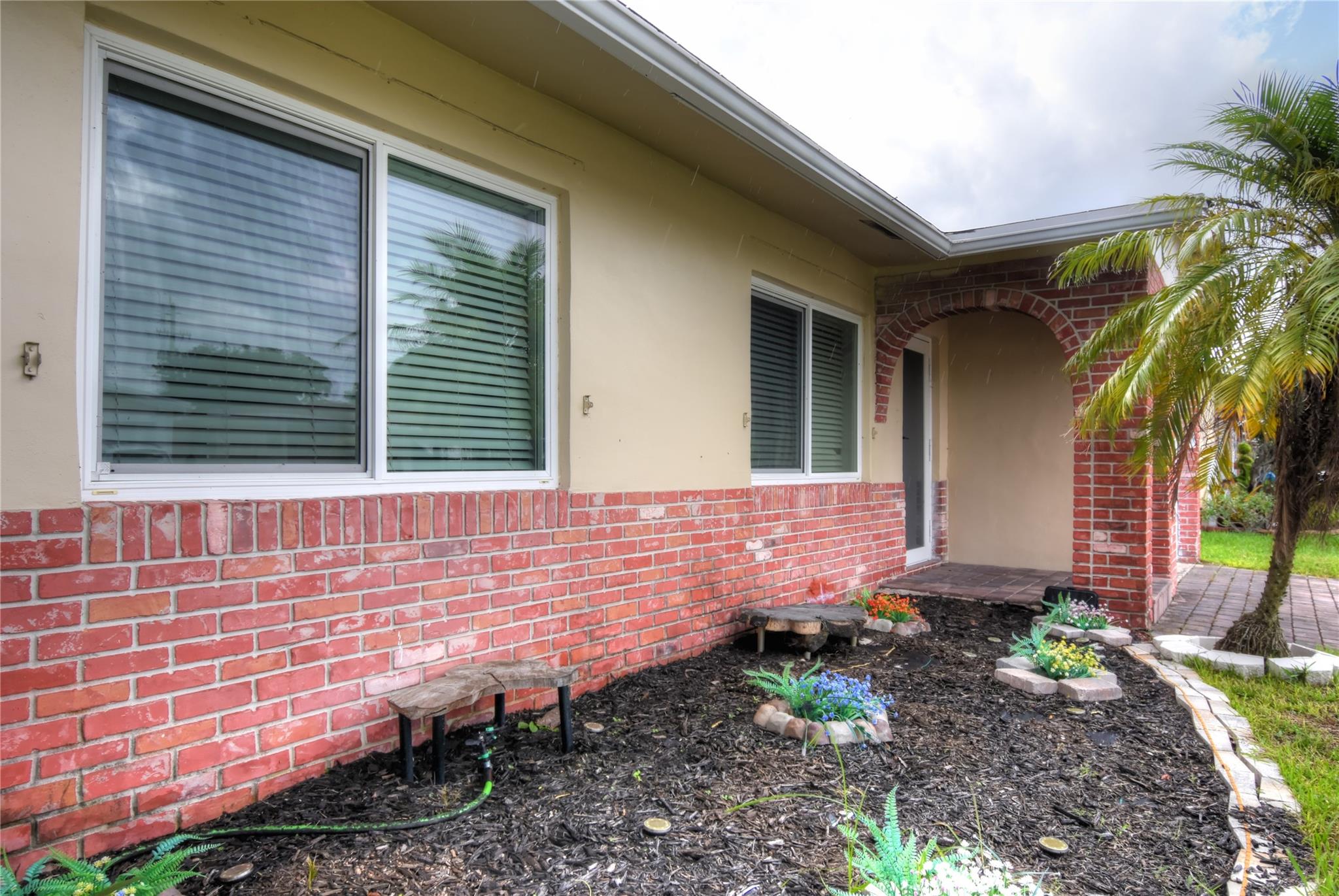 960 NW 49th St