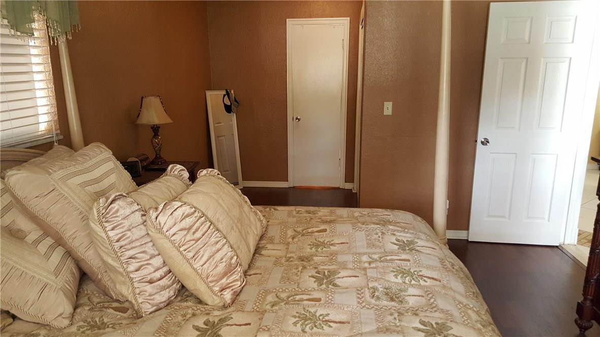 Silver Lake 51-31 B - Residential