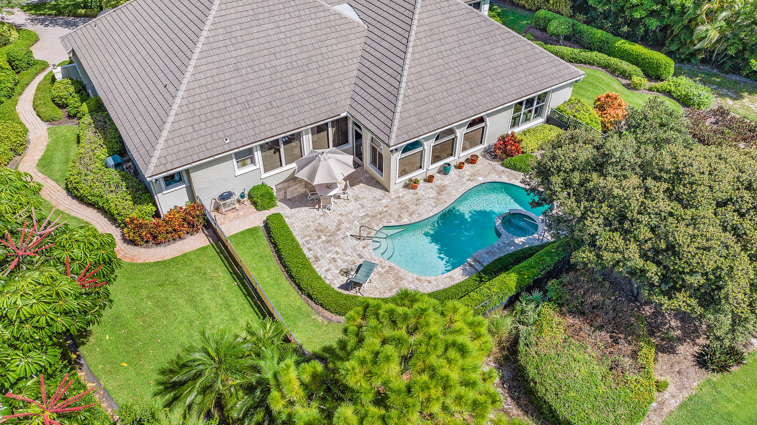 JUPITER HILLS VILLAGE - Residential