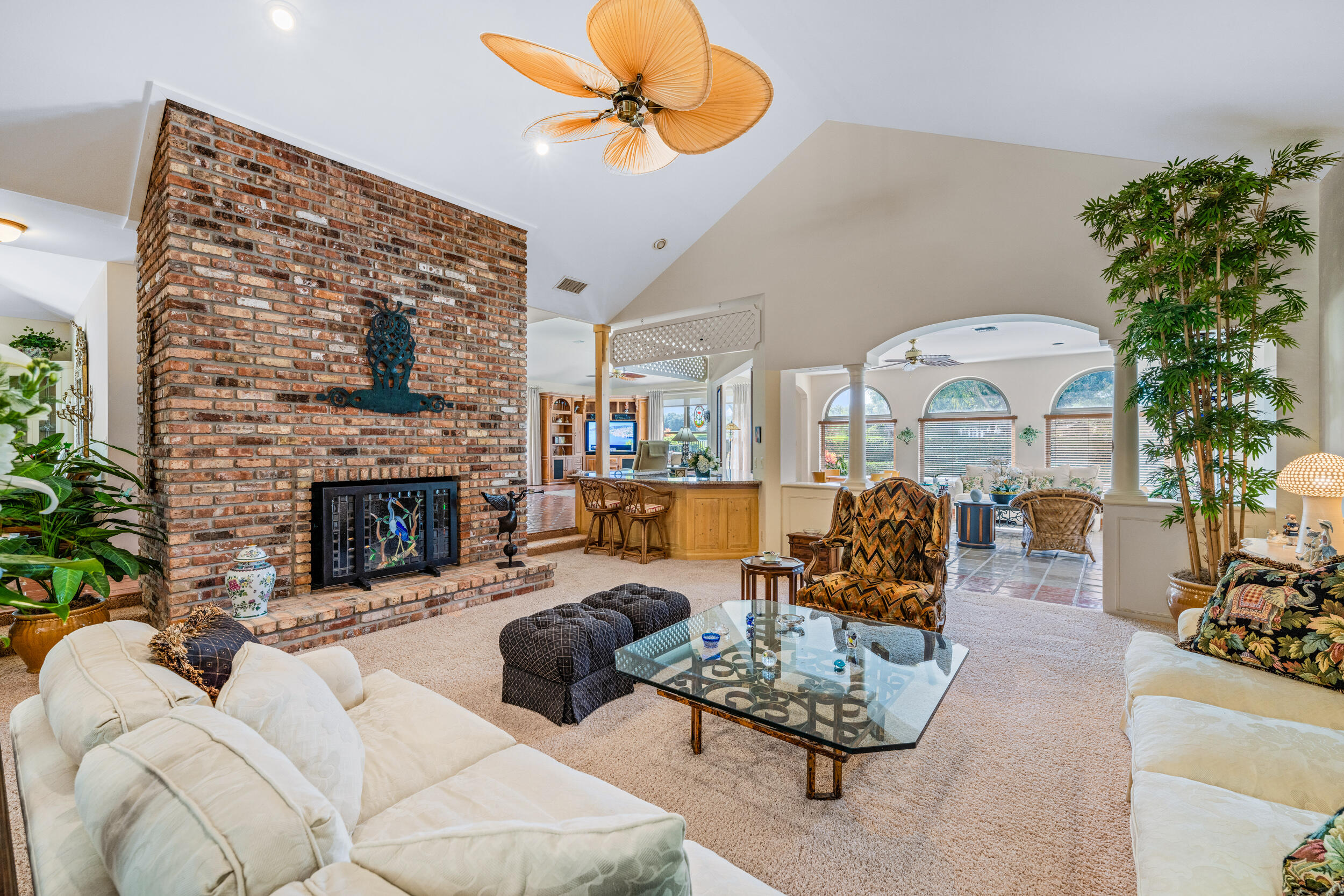 JUPITER HILLS VILLAGE - Residential