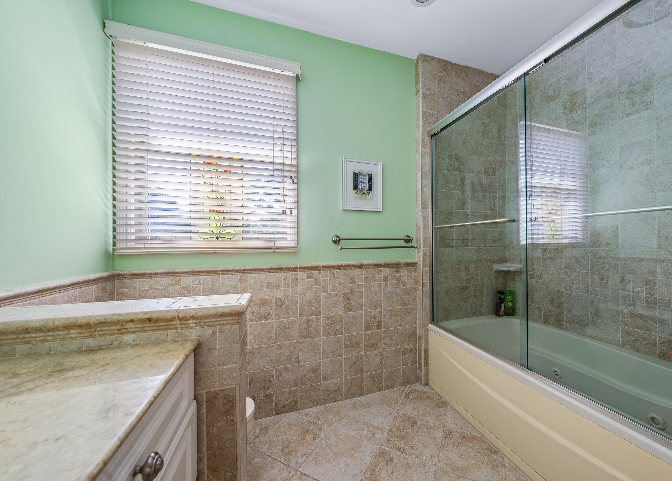 JUPITER HILLS VILLAGE - Residential