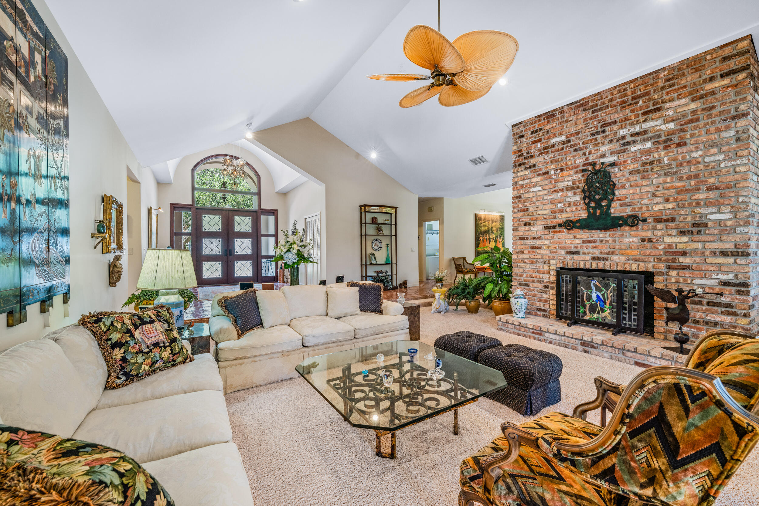 JUPITER HILLS VILLAGE - Residential