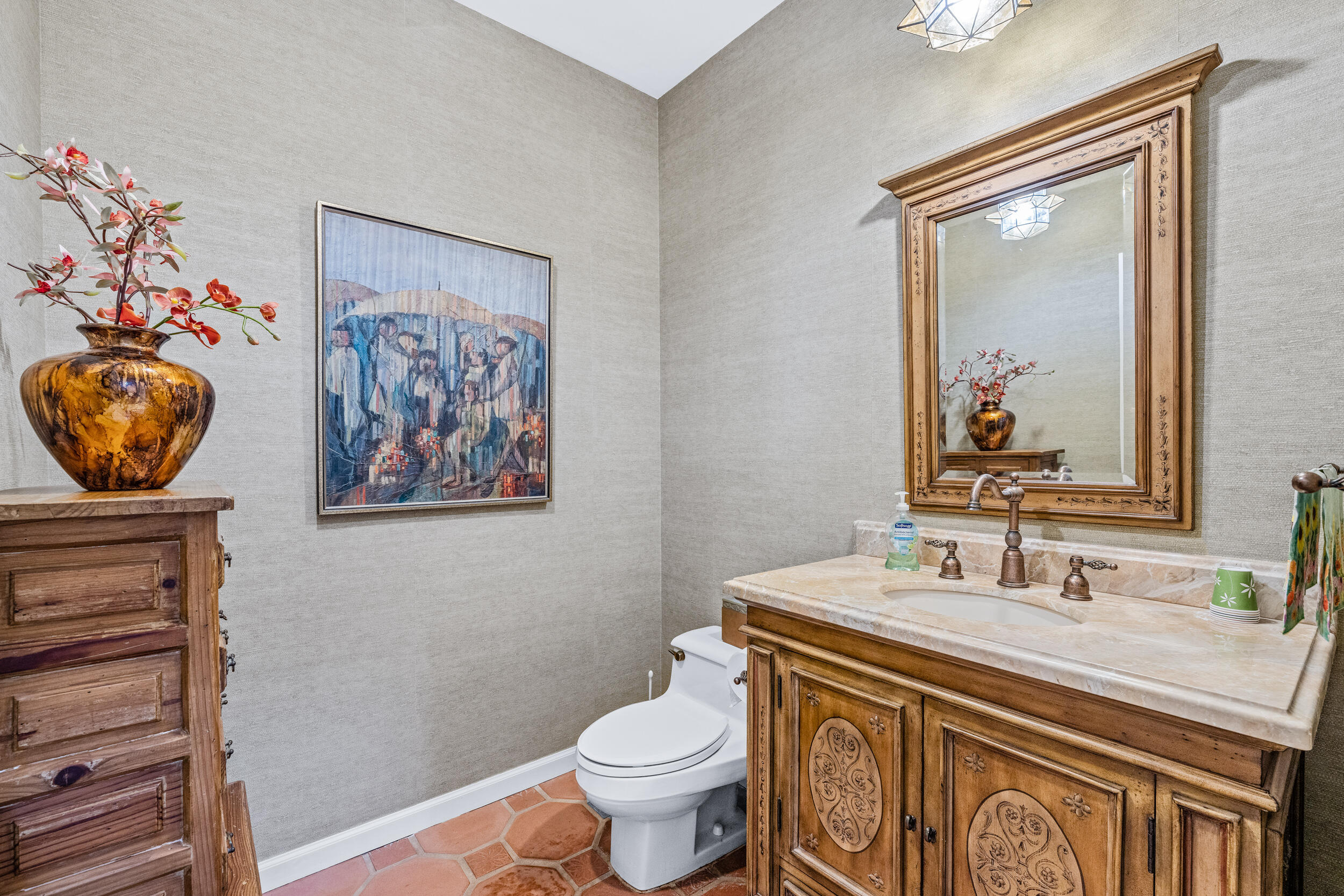 JUPITER HILLS VILLAGE - Residential