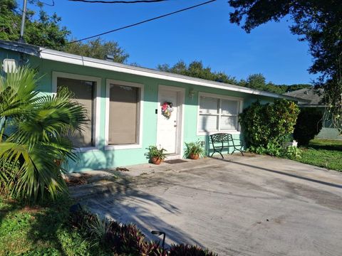 2506 Oleander Boulevard Fort Pierce FL 34982