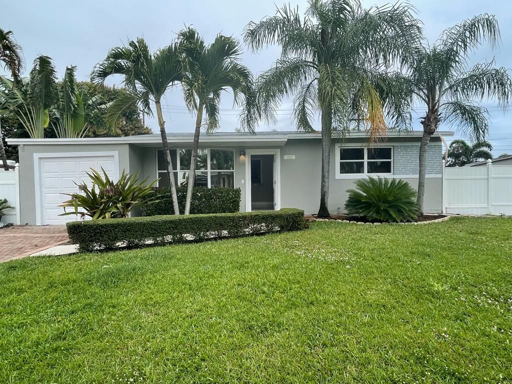 Photo of 132 Cayman Drive Dr, Lake Worth Beach, FL 33461 (MLS # R10780838)