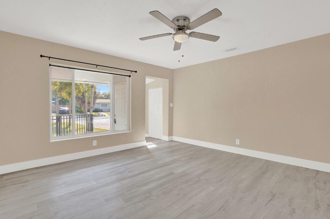 SPANISH VILLAGE - Residential