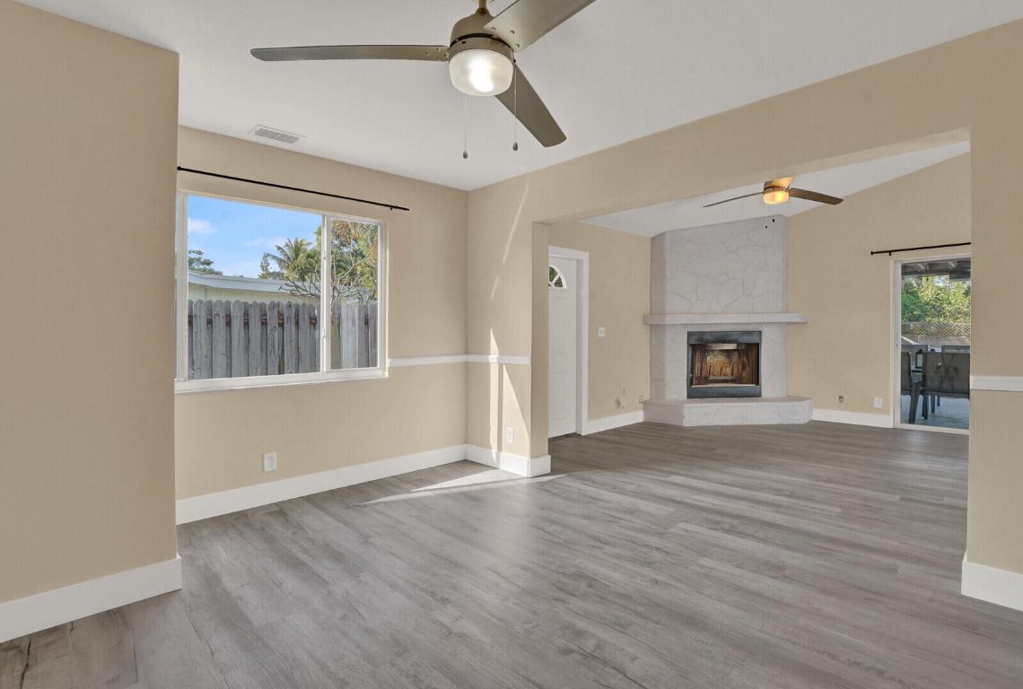 SPANISH VILLAGE - Residential