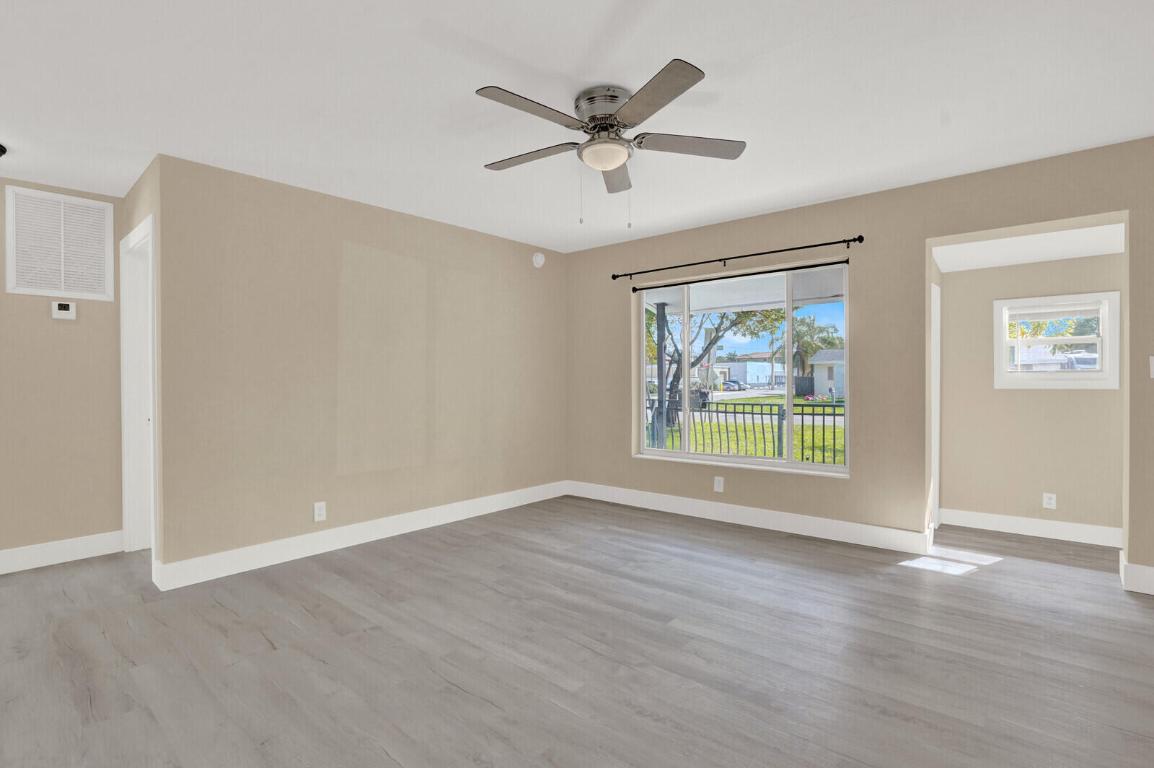 SPANISH VILLAGE - Residential