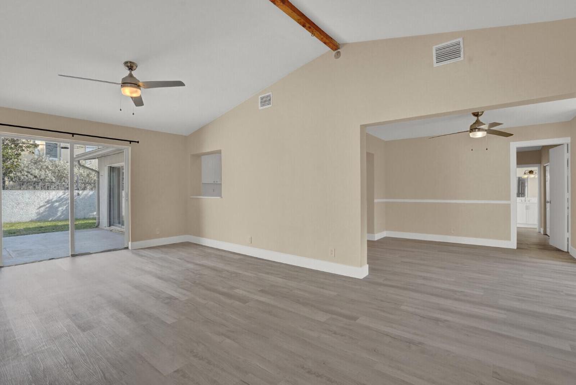 SPANISH VILLAGE - Residential