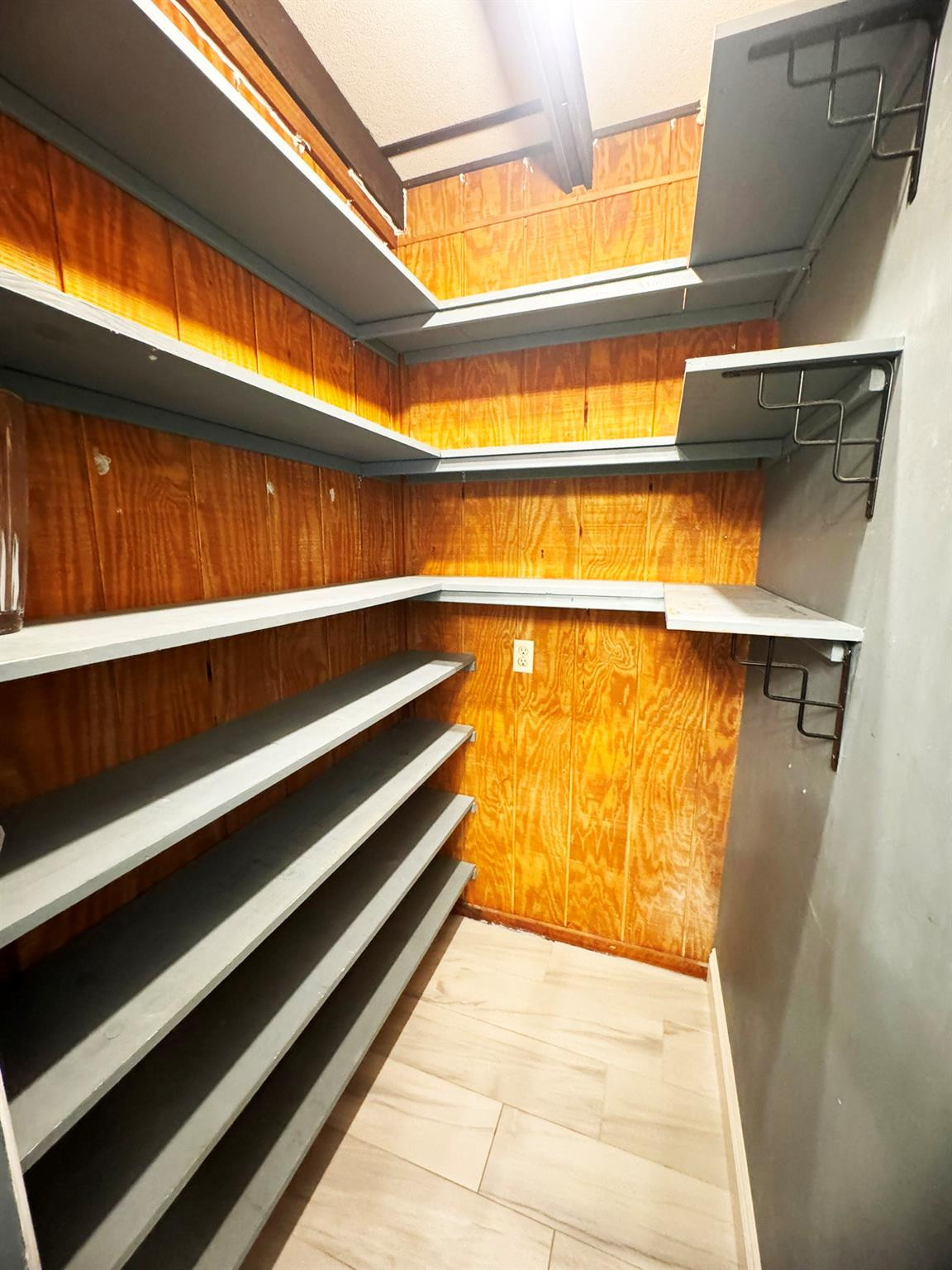 SANDTREE - Residential Lease