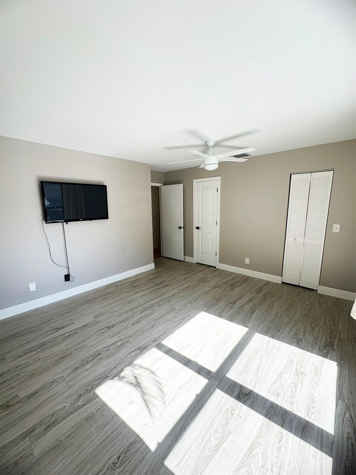 SANDTREE - Residential Lease