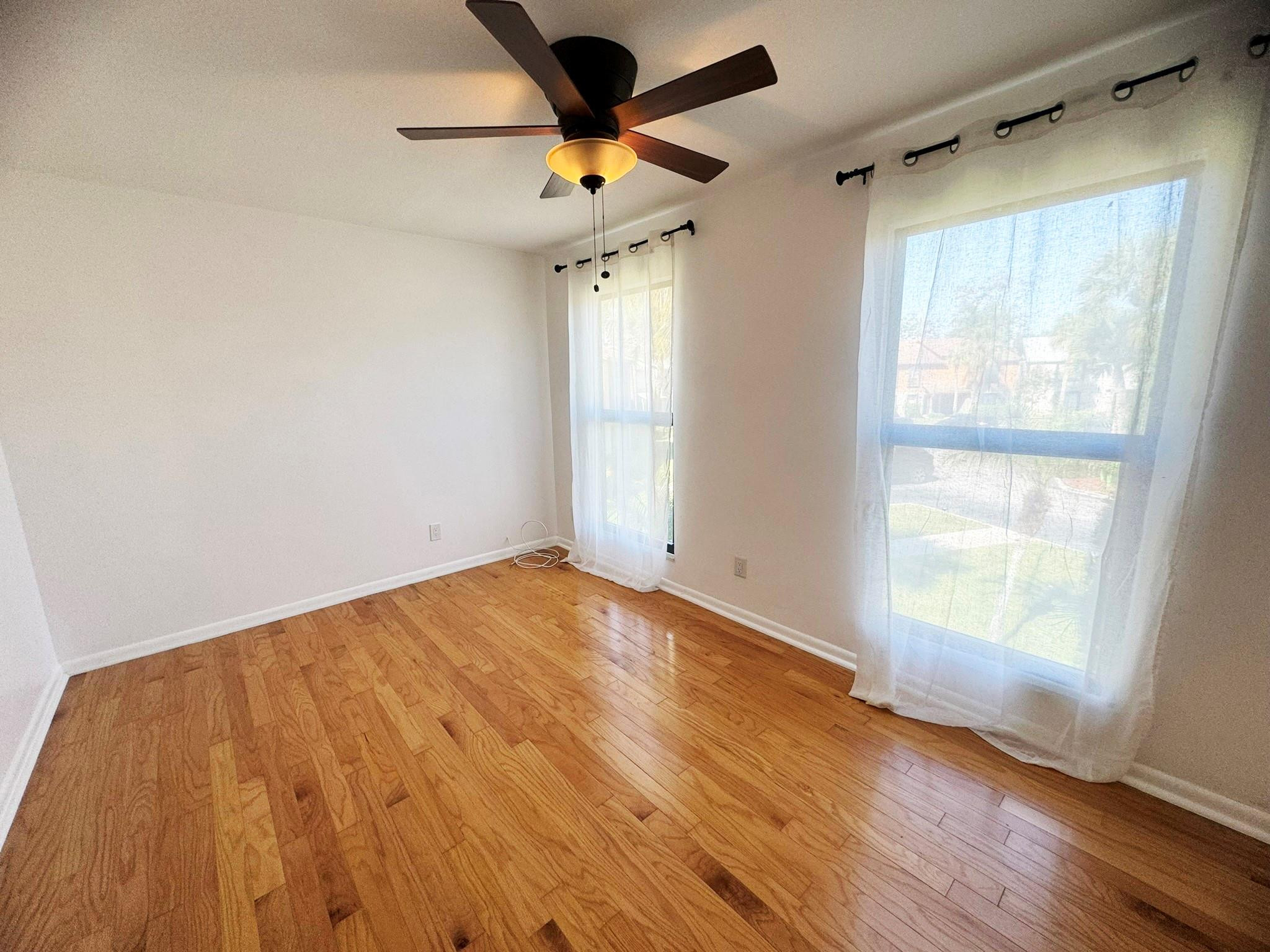 SANDTREE - Residential Lease