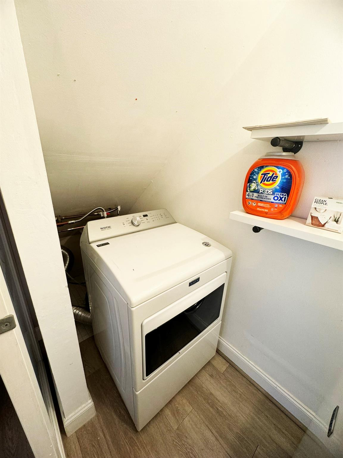 SANDTREE - Residential Lease