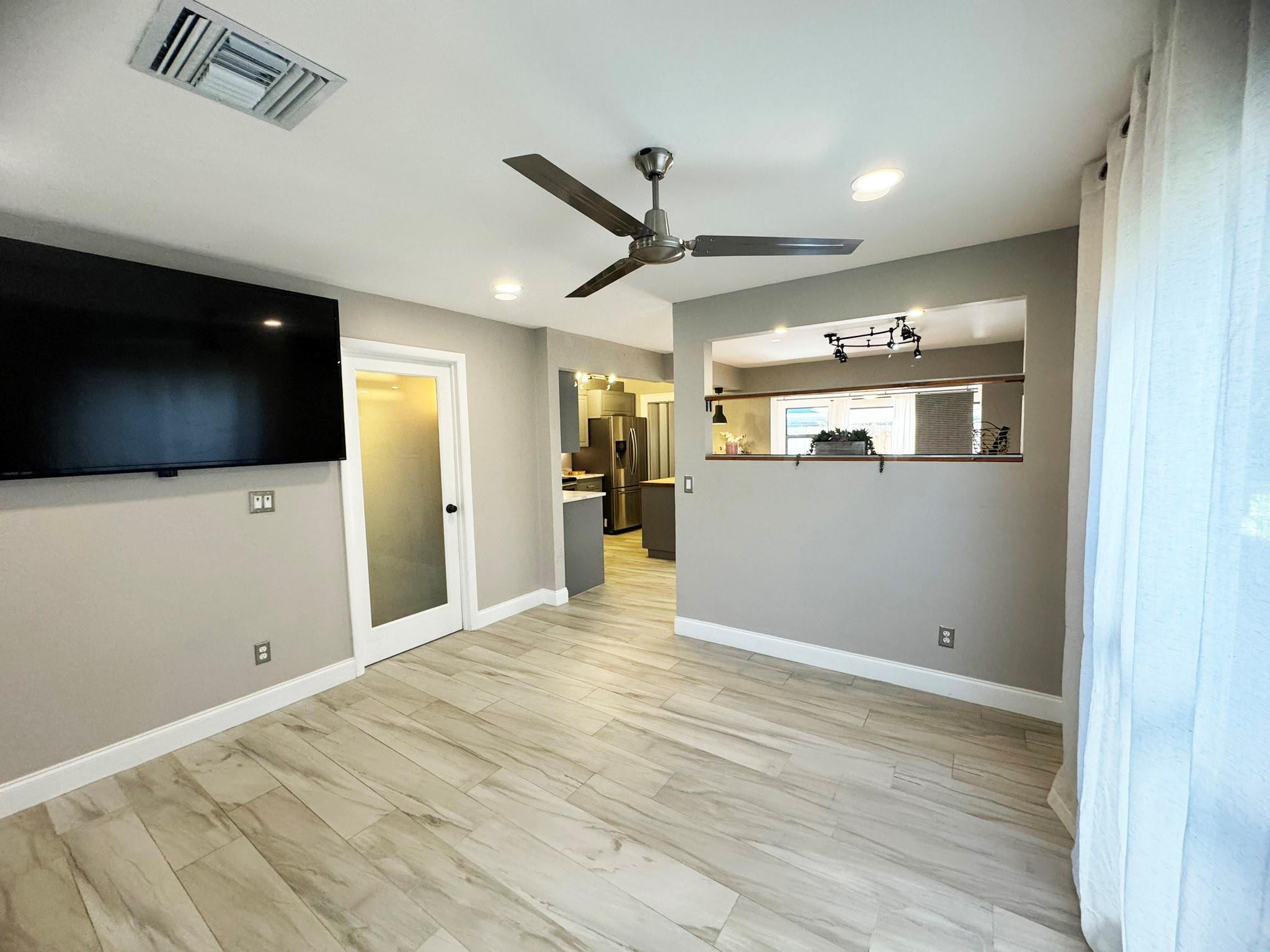 SANDTREE - Residential Lease