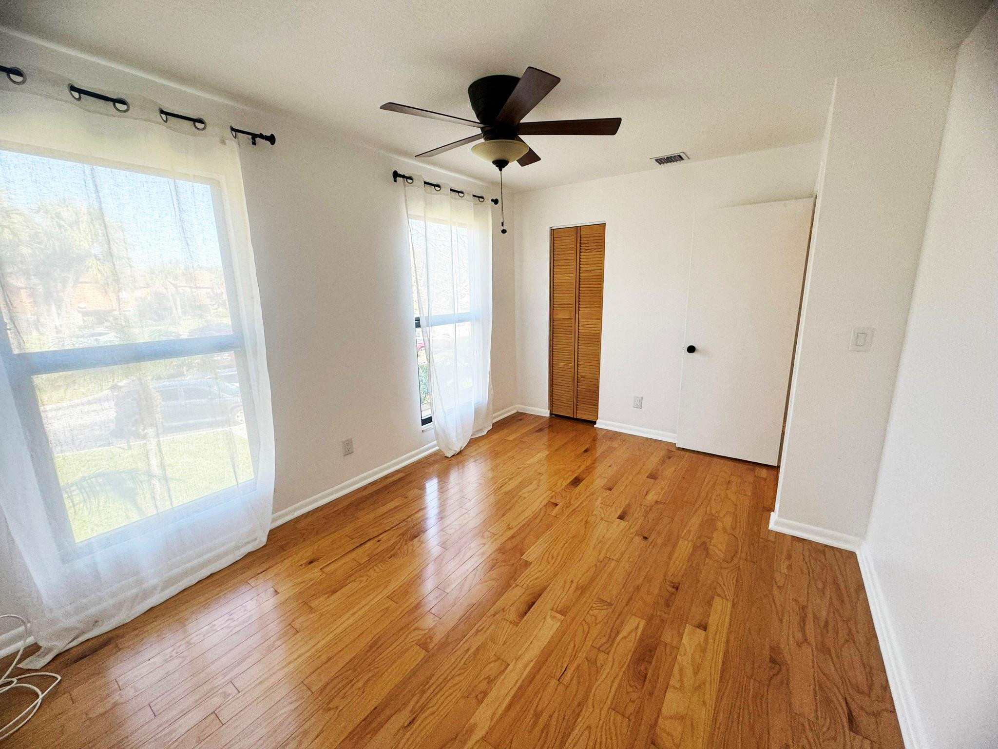 SANDTREE - Residential Lease
