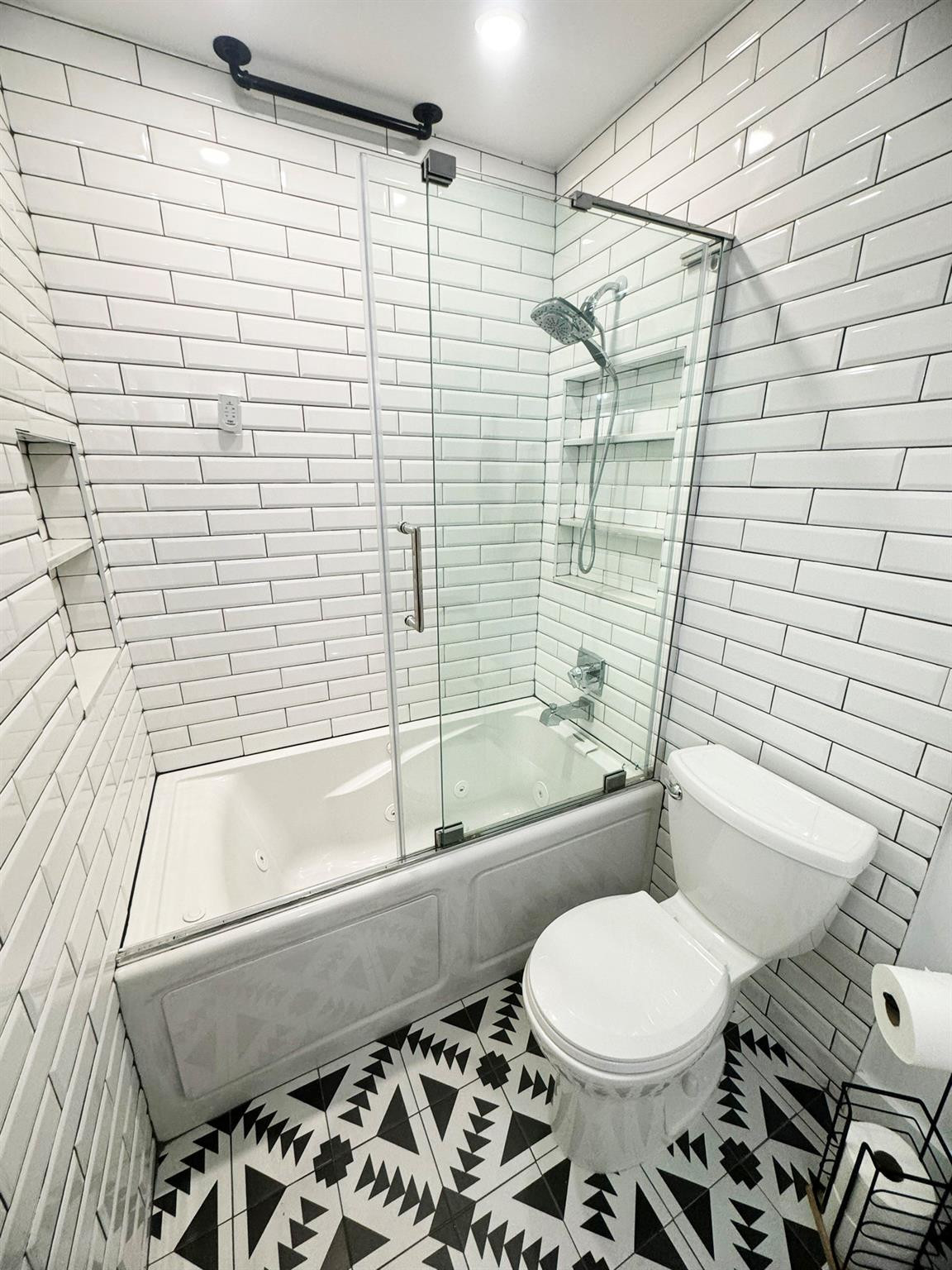SANDTREE - Residential Lease