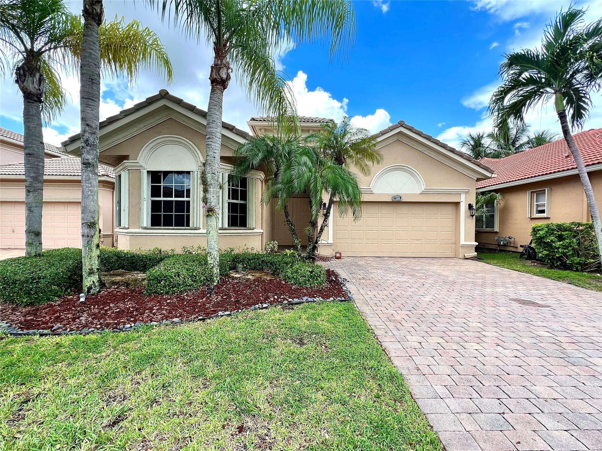 MIZNER FALLS - Residential