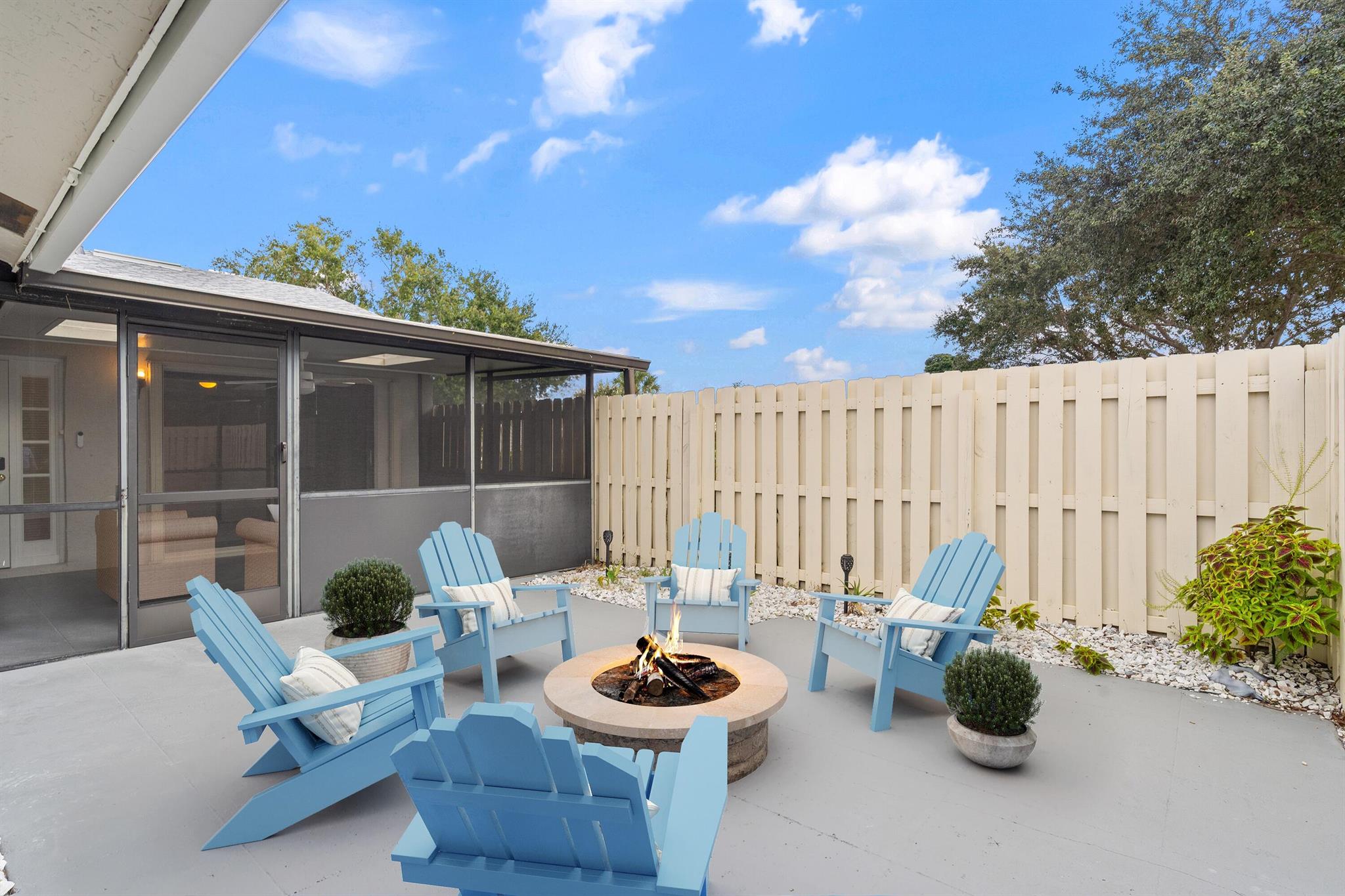 RAINBERRY BAY - Residential