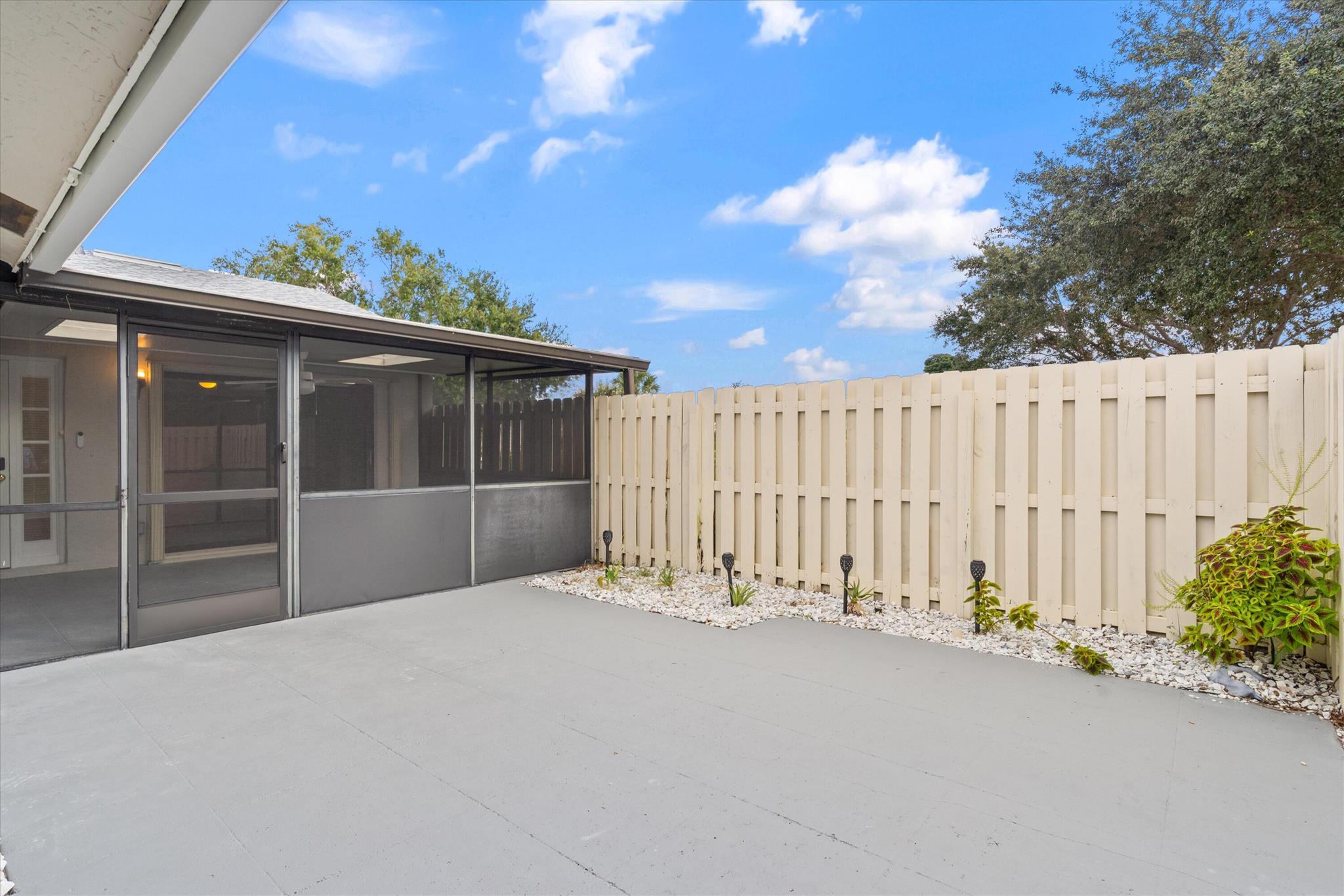 RAINBERRY BAY - Residential