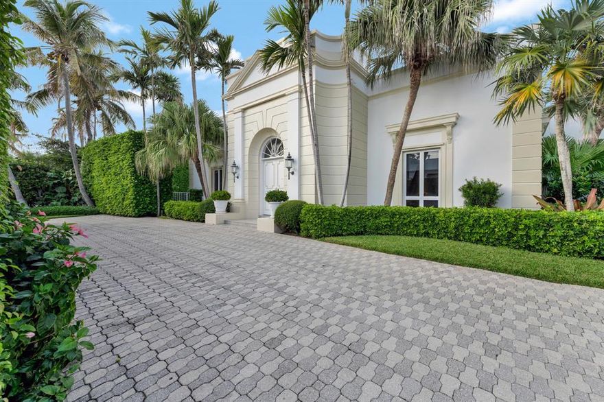 An unparalleled lifestyle can be enjoyed in this gracious Gottfried Regency located on one of the most beautiful ocean blocks in Palm Beach with ocean access, close to town. A thoughtfully conceived sprawling six bedroom floor plan, it has ultra spacious rooms, high ceilings, honed marble floors, great closets, eat in kitchen, an east and west loggia, great pool area, 2 car garage and more.