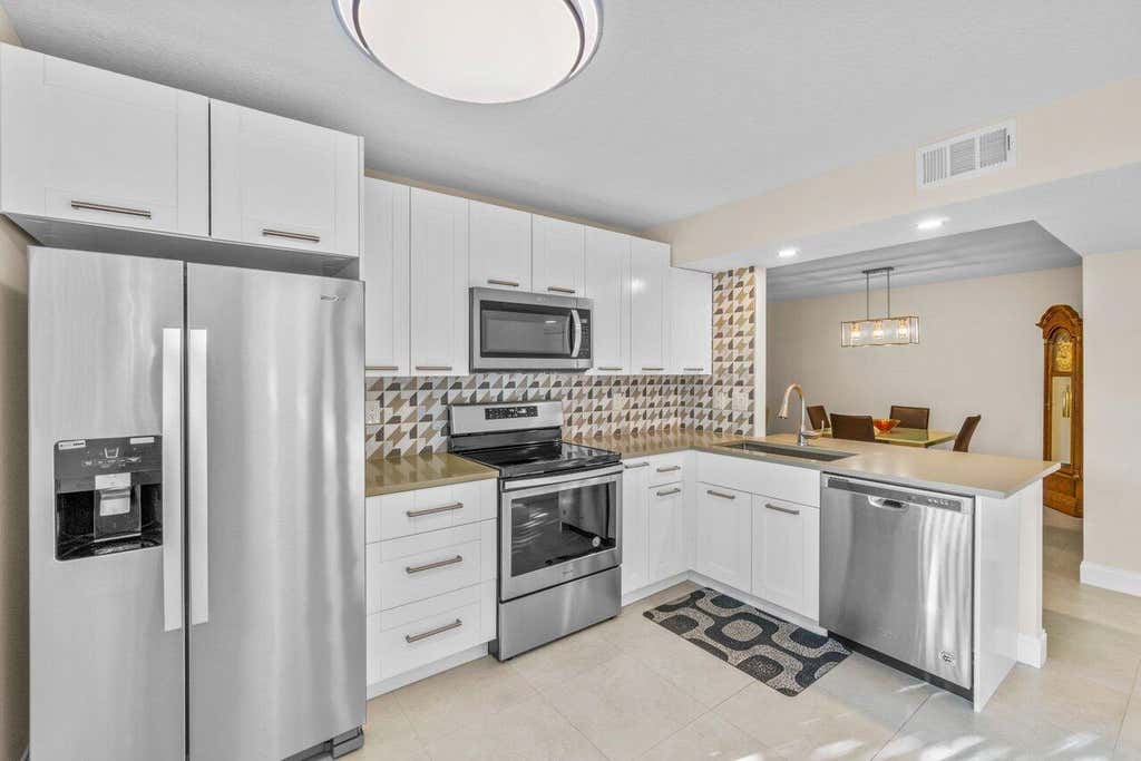 Photo of 15235 Lakes Of Delray Boulevard #283, Delray Beach, FL 33484 (MLS # R10947102)