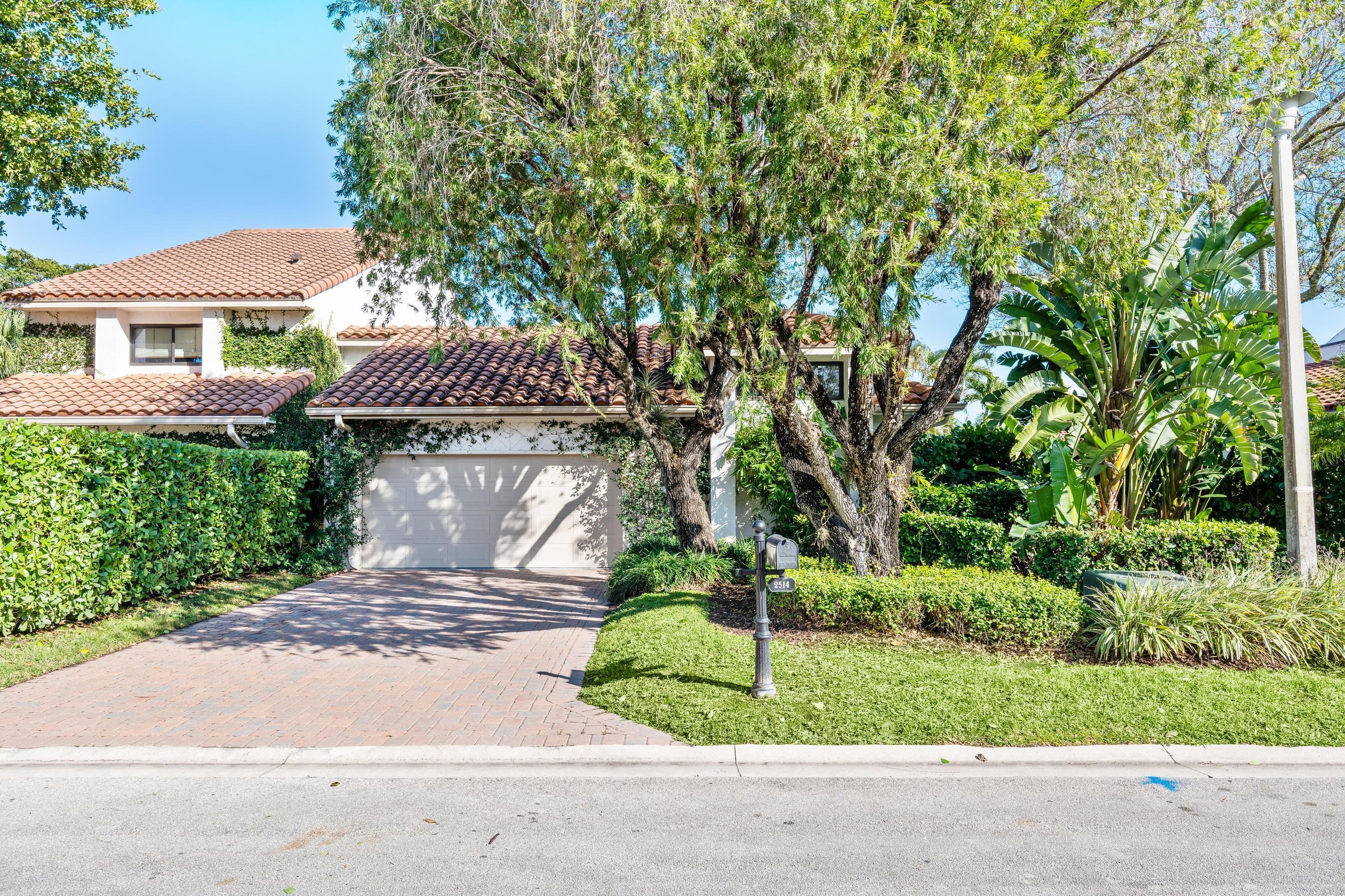WINDSOR WAY 1 - Residential