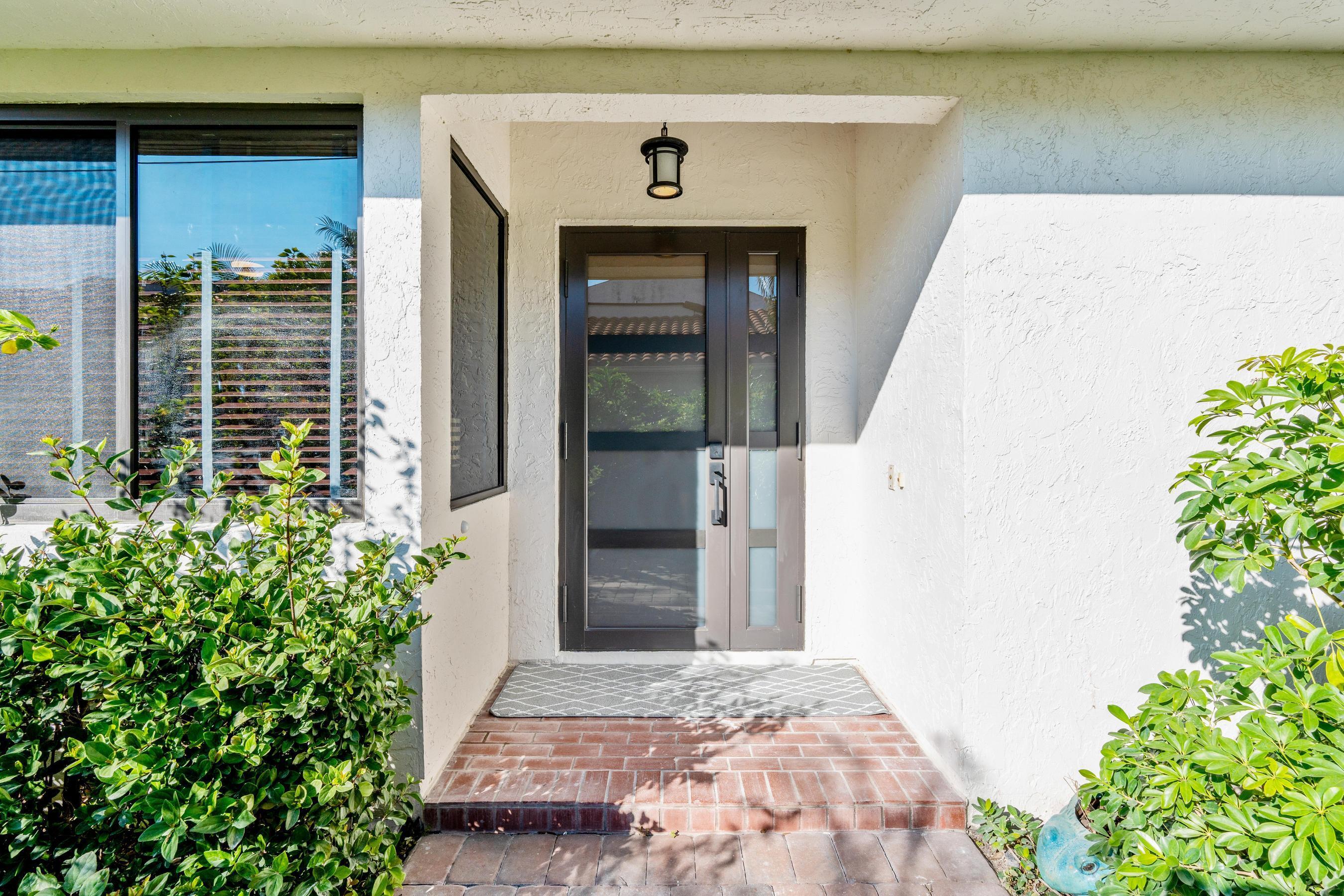 WINDSOR WAY 1 - Residential
