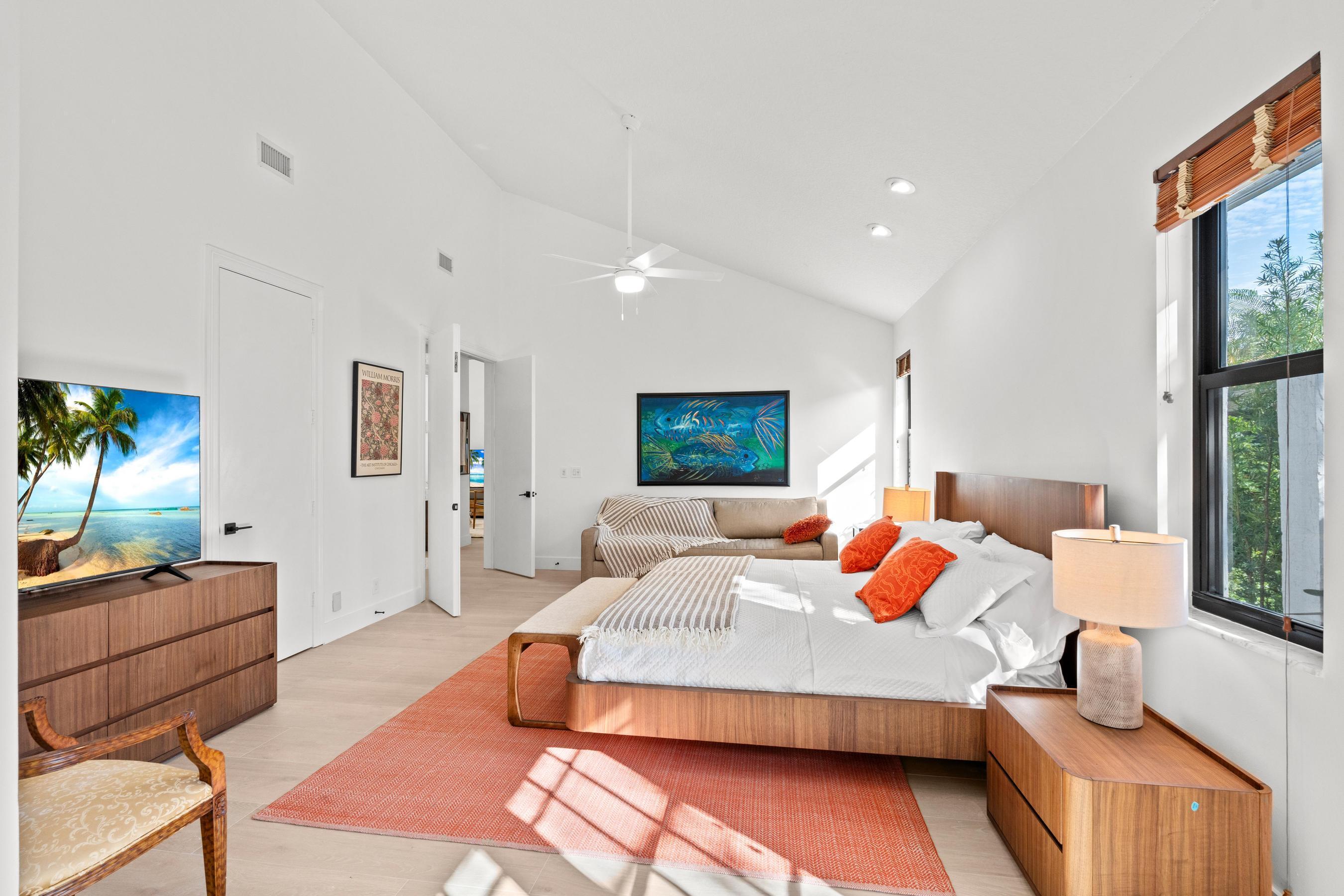 WINDSOR WAY 1 - Residential