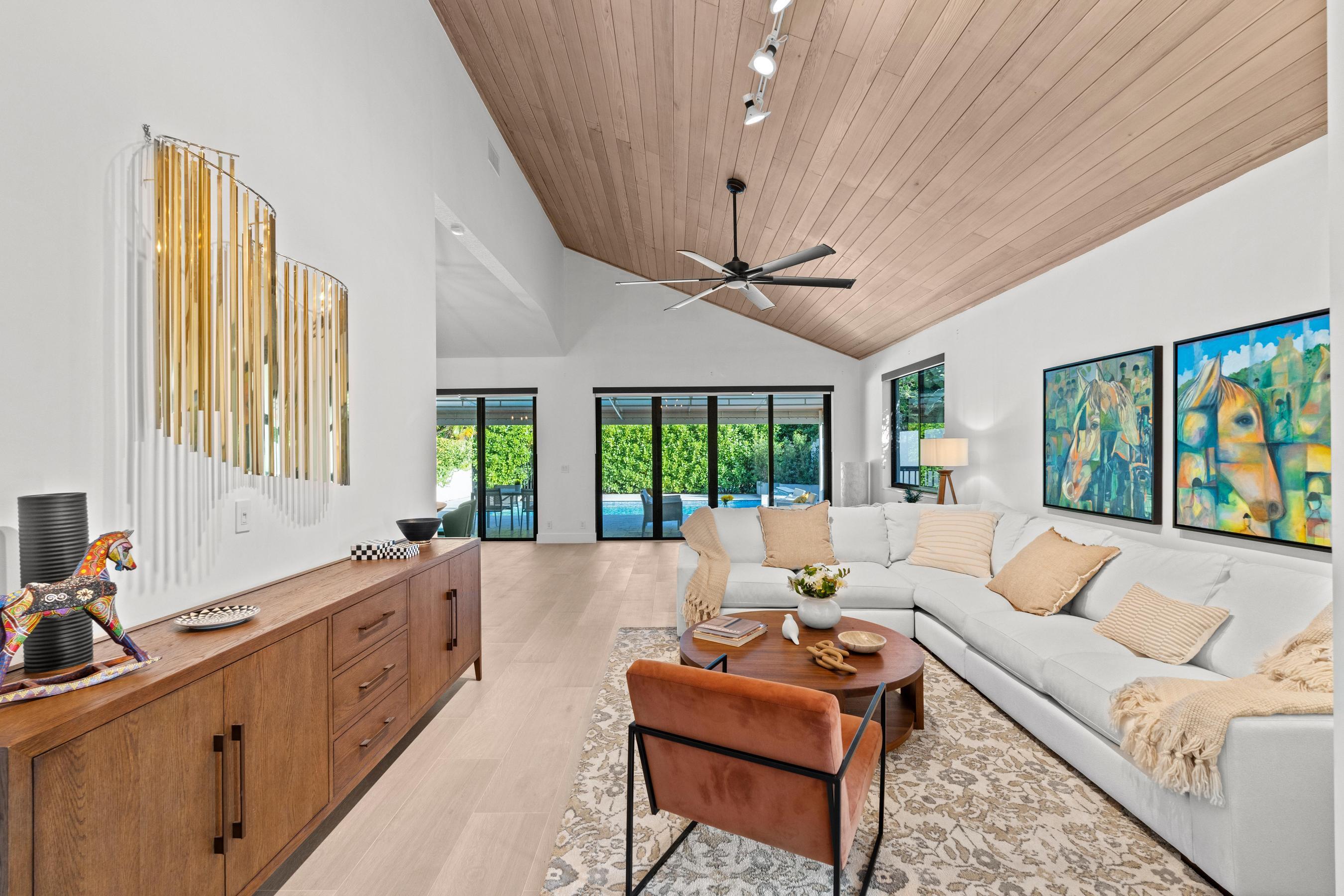 WINDSOR WAY 1 - Residential