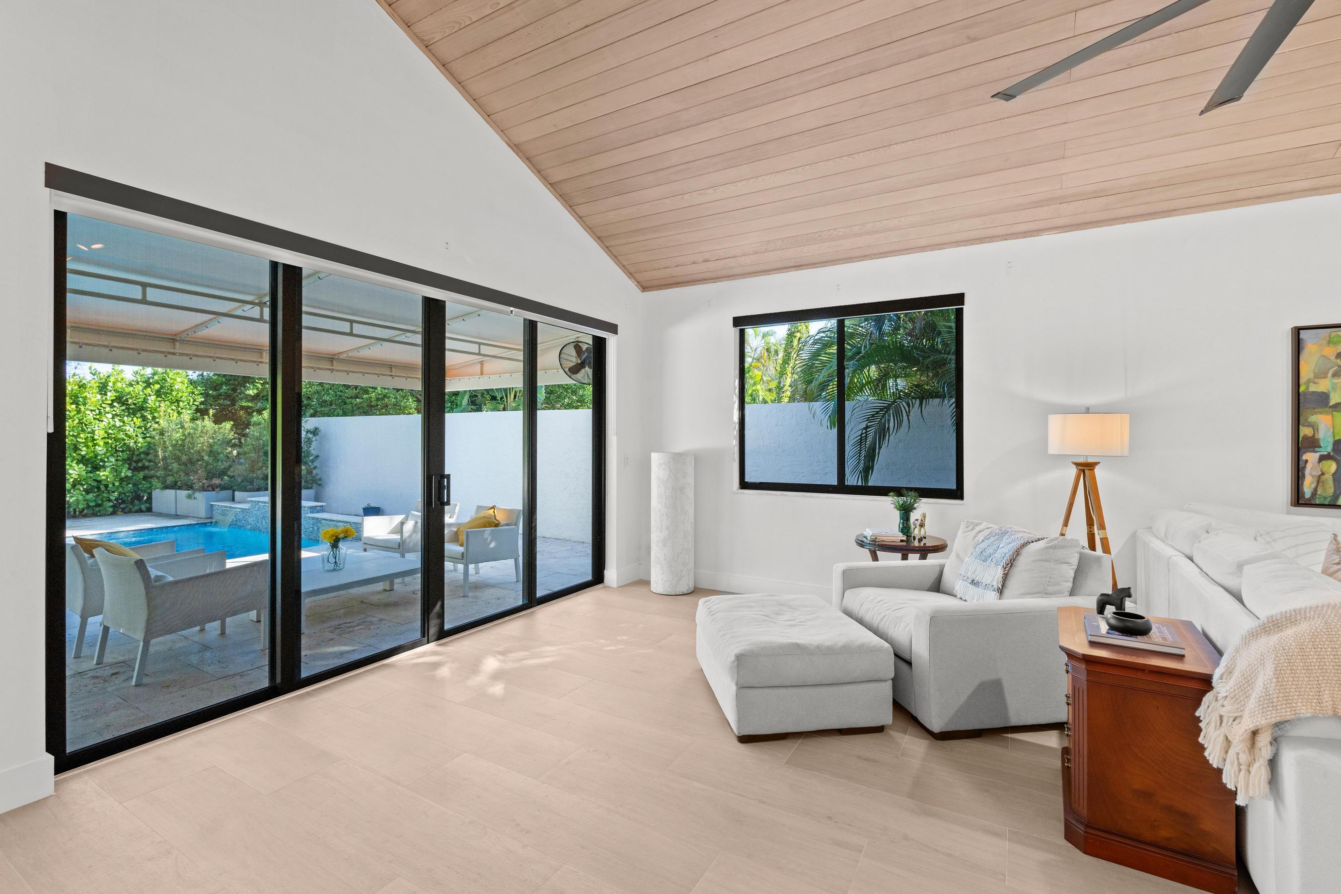 WINDSOR WAY 1 - Residential