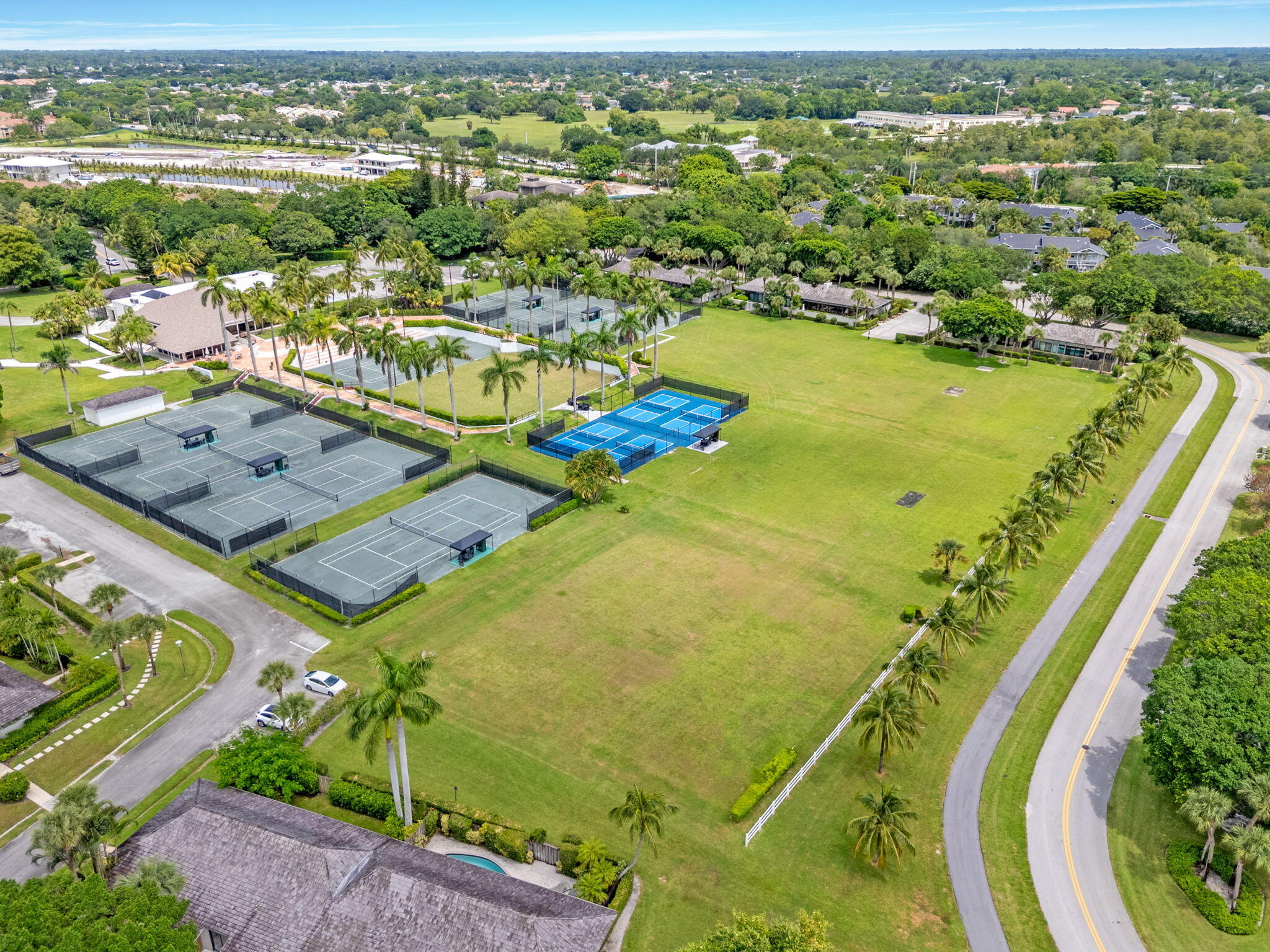 WINDSOR WAY 1 - Residential
