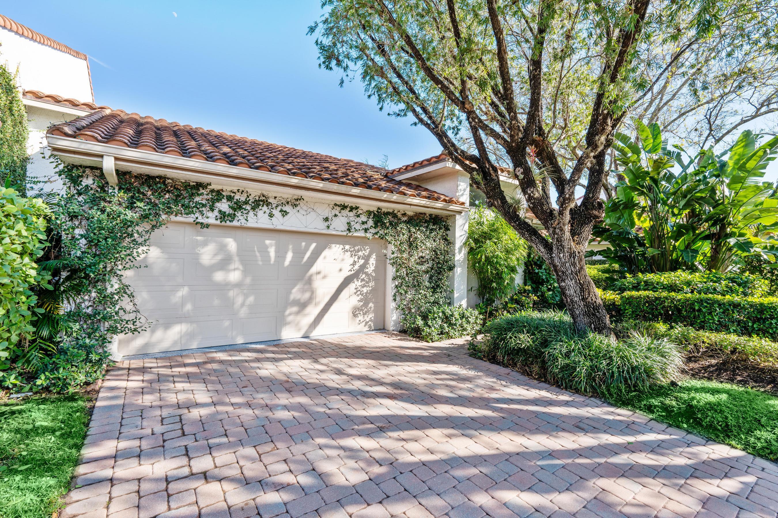 WINDSOR WAY 1 - Residential