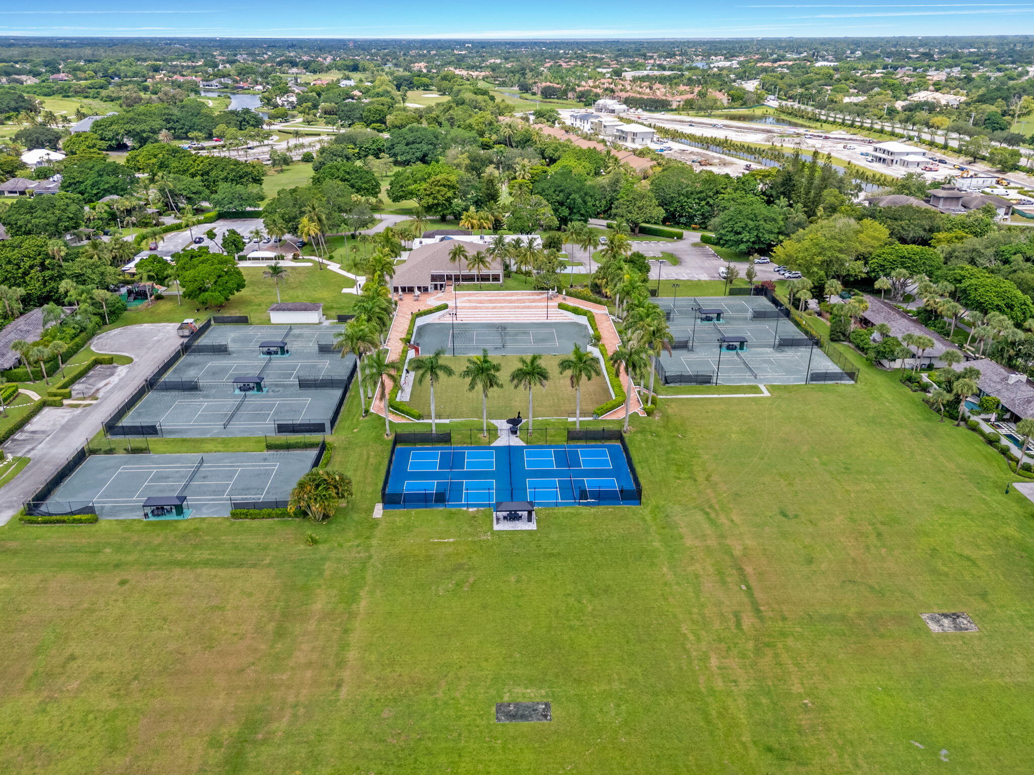 WINDSOR WAY 1 - Residential