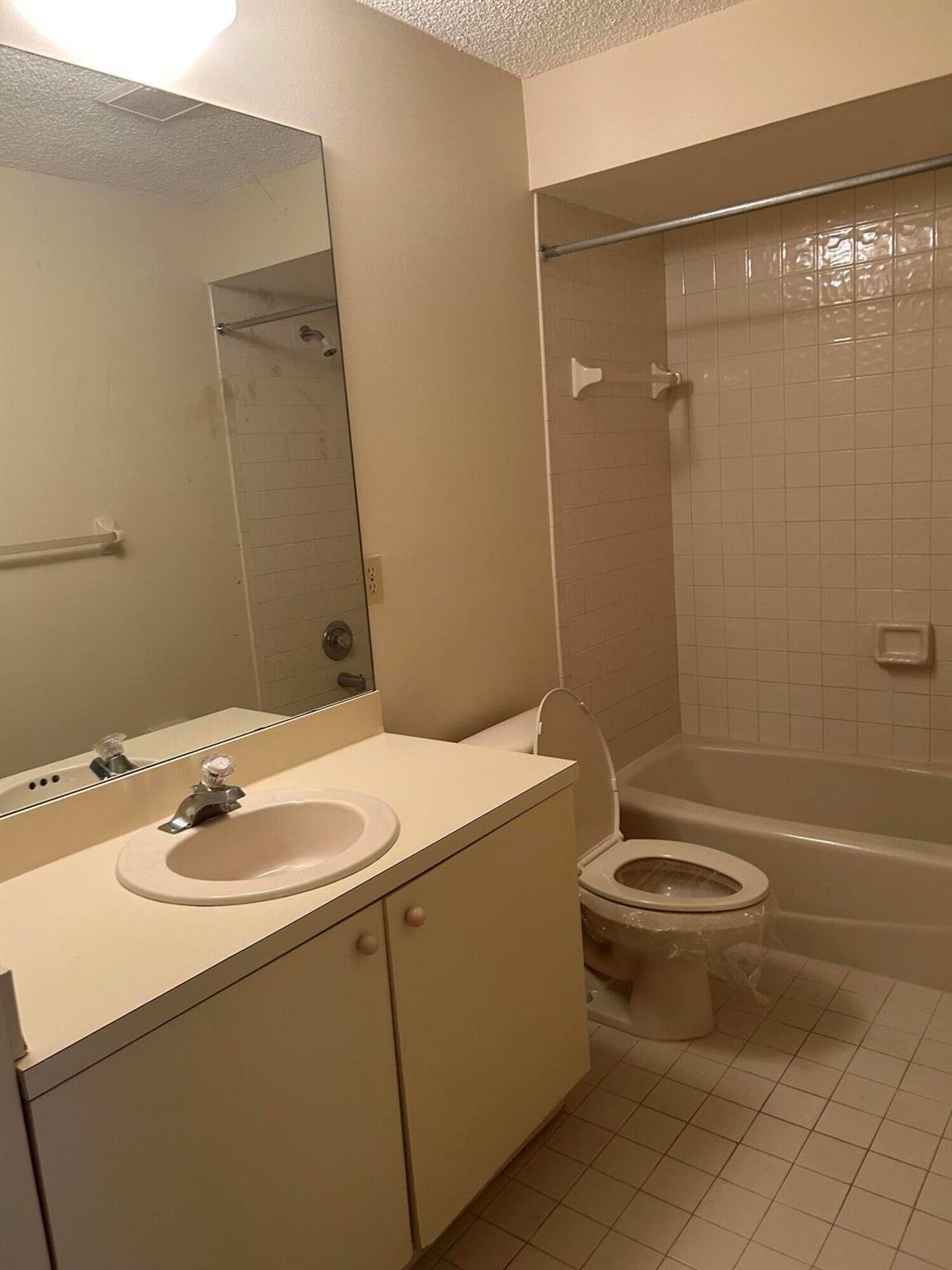 WILLIAMSBURG AT HERITAGE - Residential