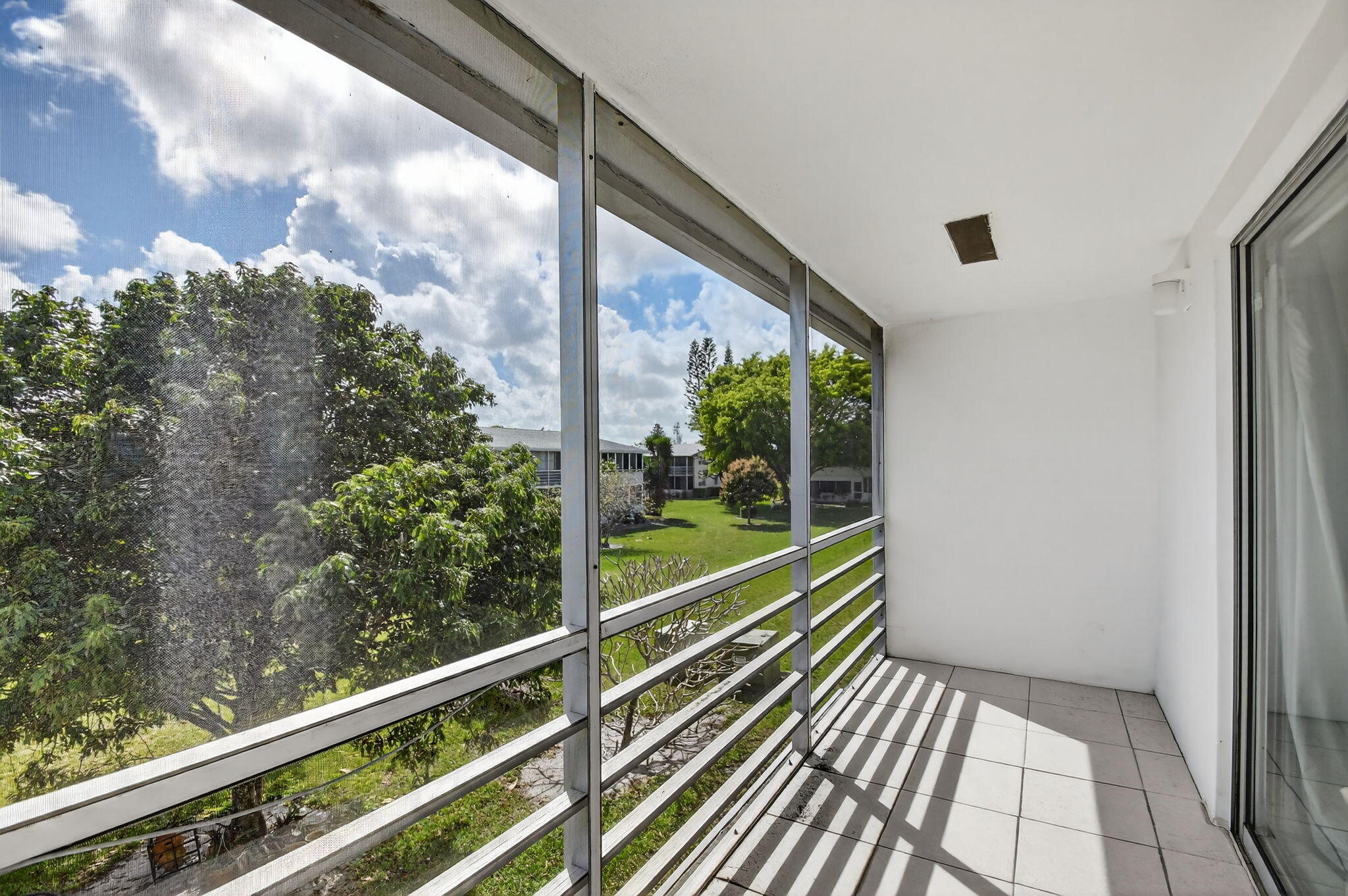 NORTHAMPTON CONDOS - Residential Lease