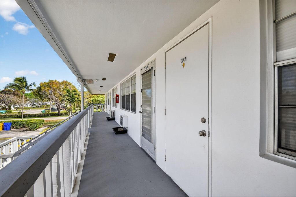 Photo of 344 Northampton Q, West Palm Beach, FL 33417 (MLS # B26002577)